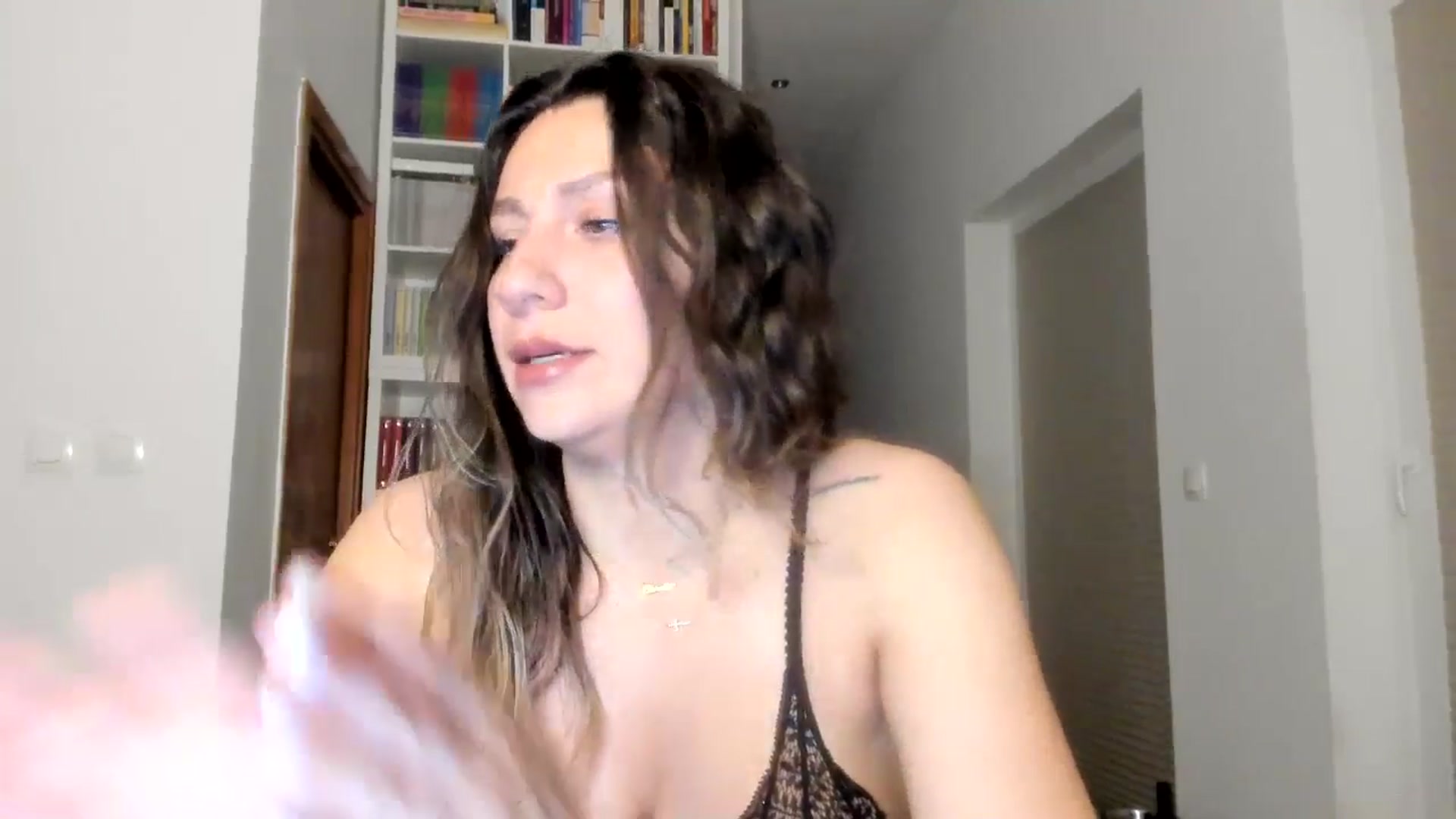 Gallery image thumbnail from ItsEvie's myfreecams stream on, 09/12/2025, 24:09 image 2 of 20
