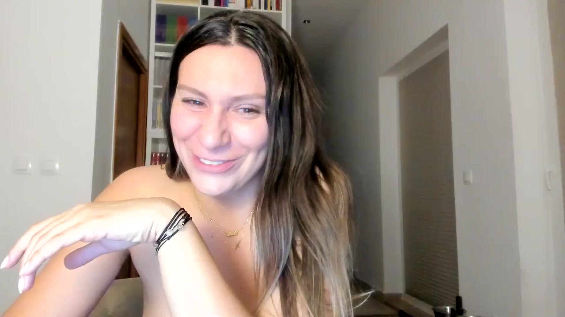 Gallery image thumbnail from ItsEvie's myfreecams stream on, 09/15/2025, 23:45 image 19 of 20