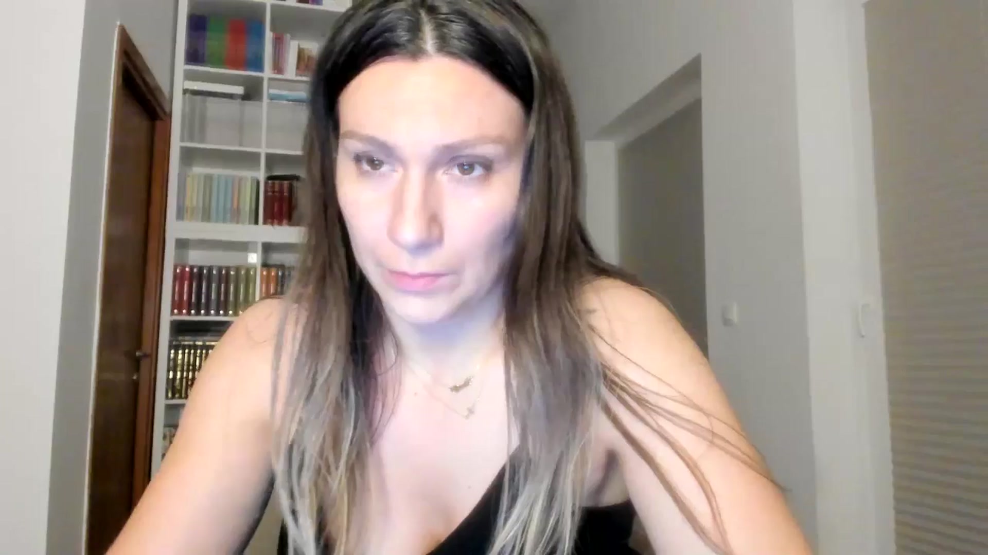 Gallery image thumbnail from ItsEvie's myfreecams stream on, 09/15/2025, 23:45 image 7 of 20