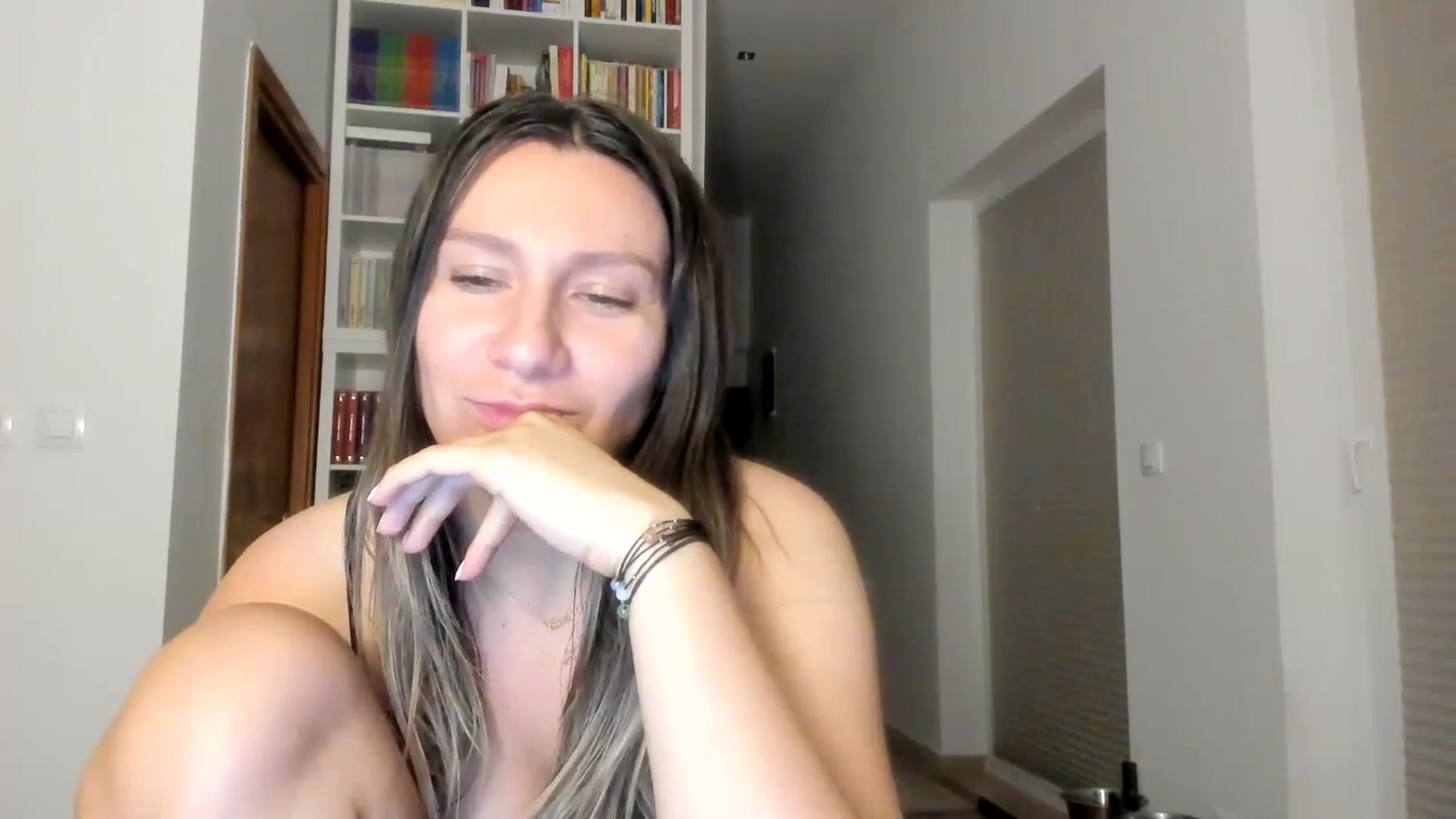 Gallery image thumbnail from ItsEvie's myfreecams stream on, 09/15/2025, 23:45 image 8 of 20