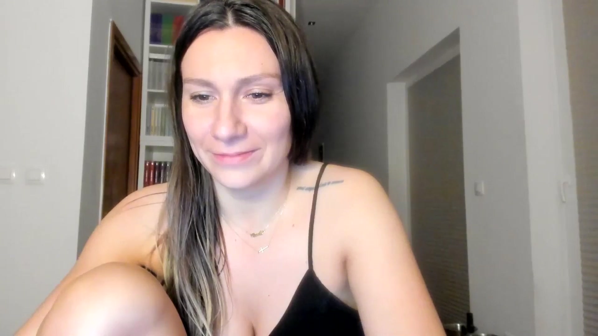 Gallery image thumbnail from ItsEvie's myfreecams stream on, 09/15/2025, 23:45 image 12 of 20