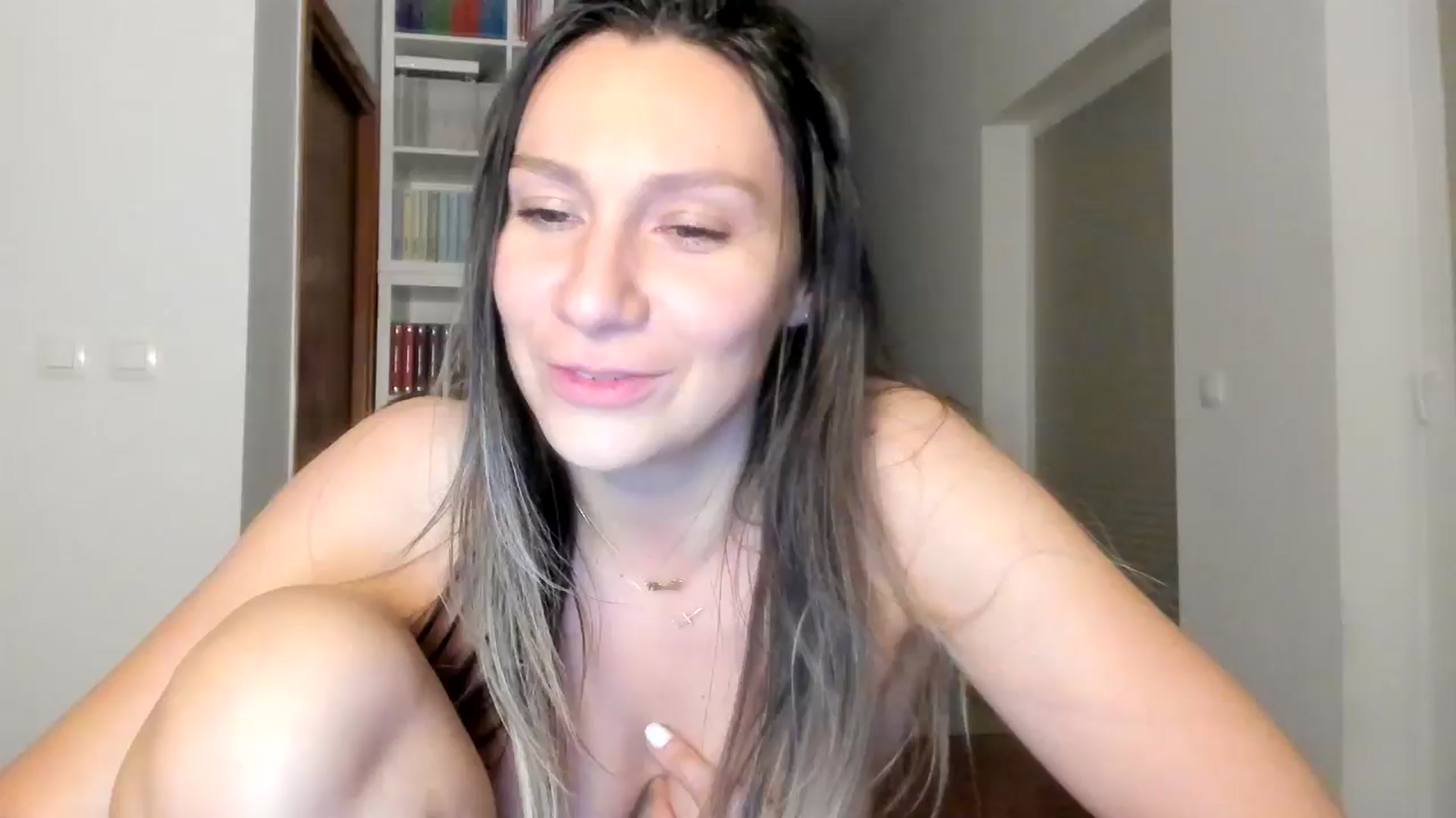 Gallery image thumbnail from ItsEvie's myfreecams stream on, 09/16/2025, 24:53 image 6 of 20