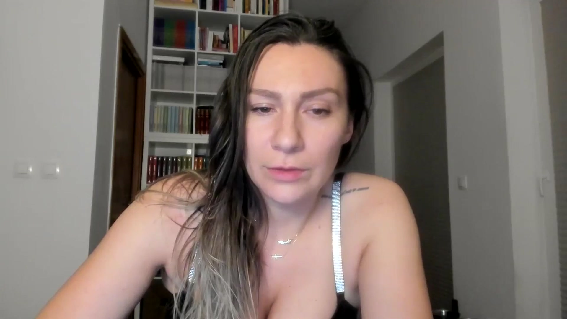 Gallery image thumbnail from ItsEvie's myfreecams stream on, 09/20/2025, 22:49 image 4 of 20