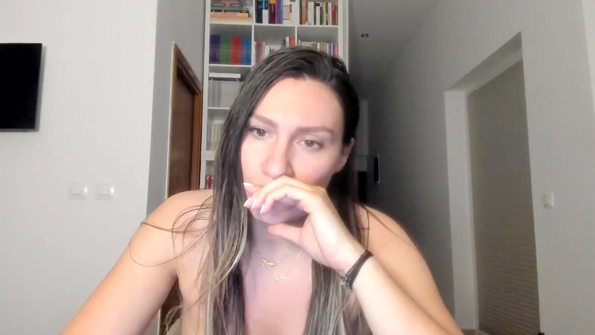 Gallery image thumbnail from ItsEvie's myfreecams stream on, 09/21/2025, 24:01 image 16 of 20
