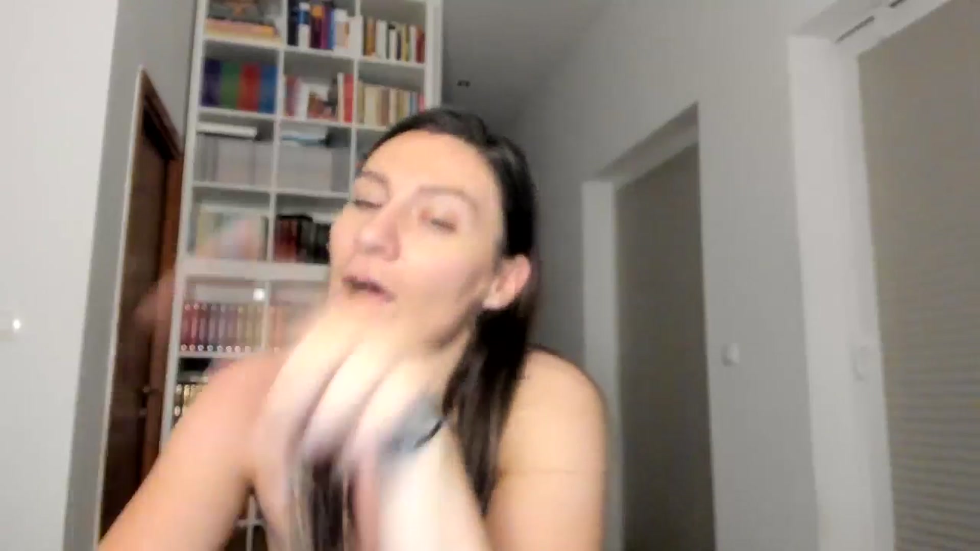 Gallery image thumbnail from ItsEvie's myfreecams stream on, 09/21/2025, 01:32 image 10 of 20