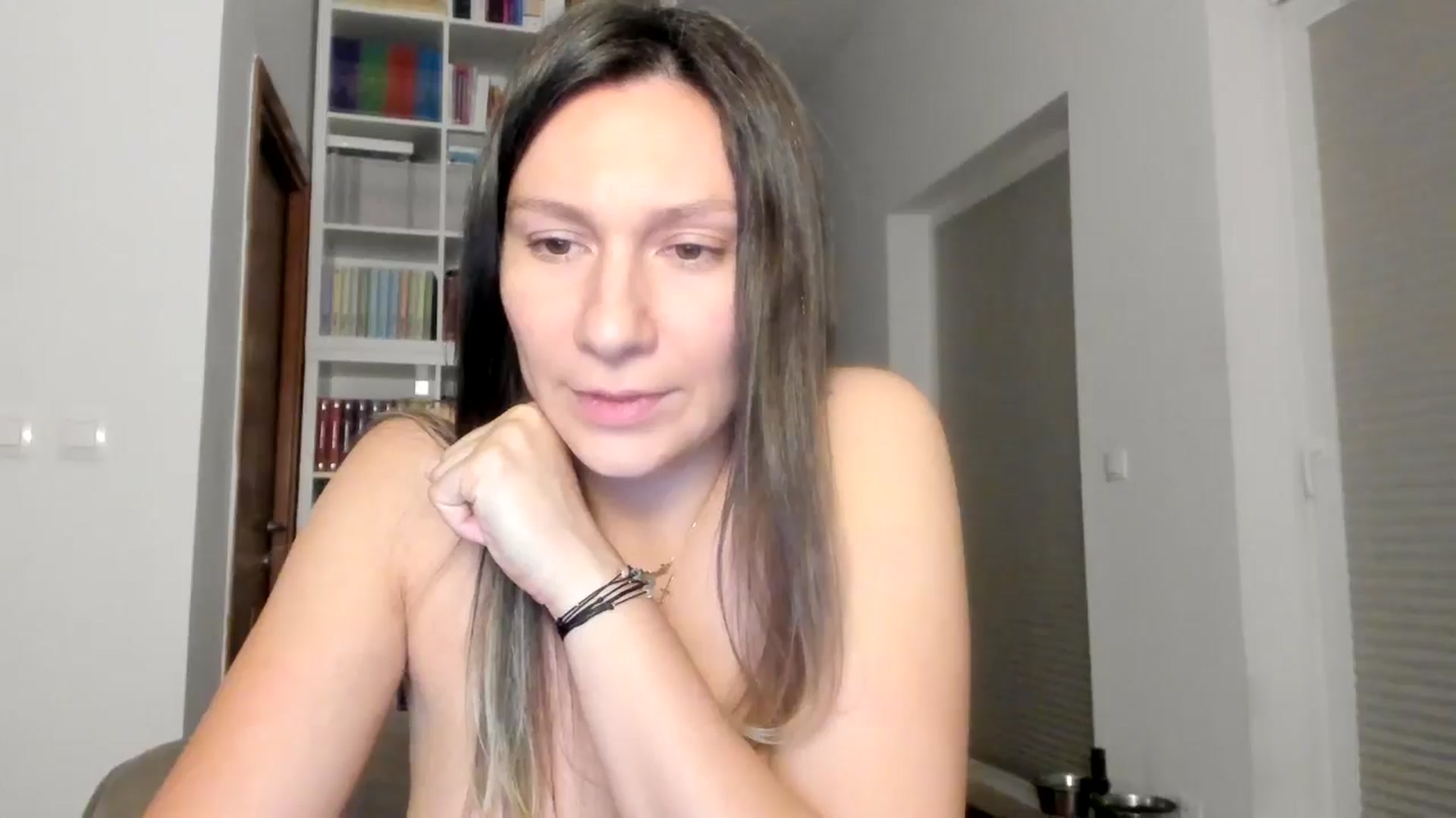 Gallery image thumbnail from ItsEvie's myfreecams stream on, 09/26/2025, 01:04 image 8 of 20