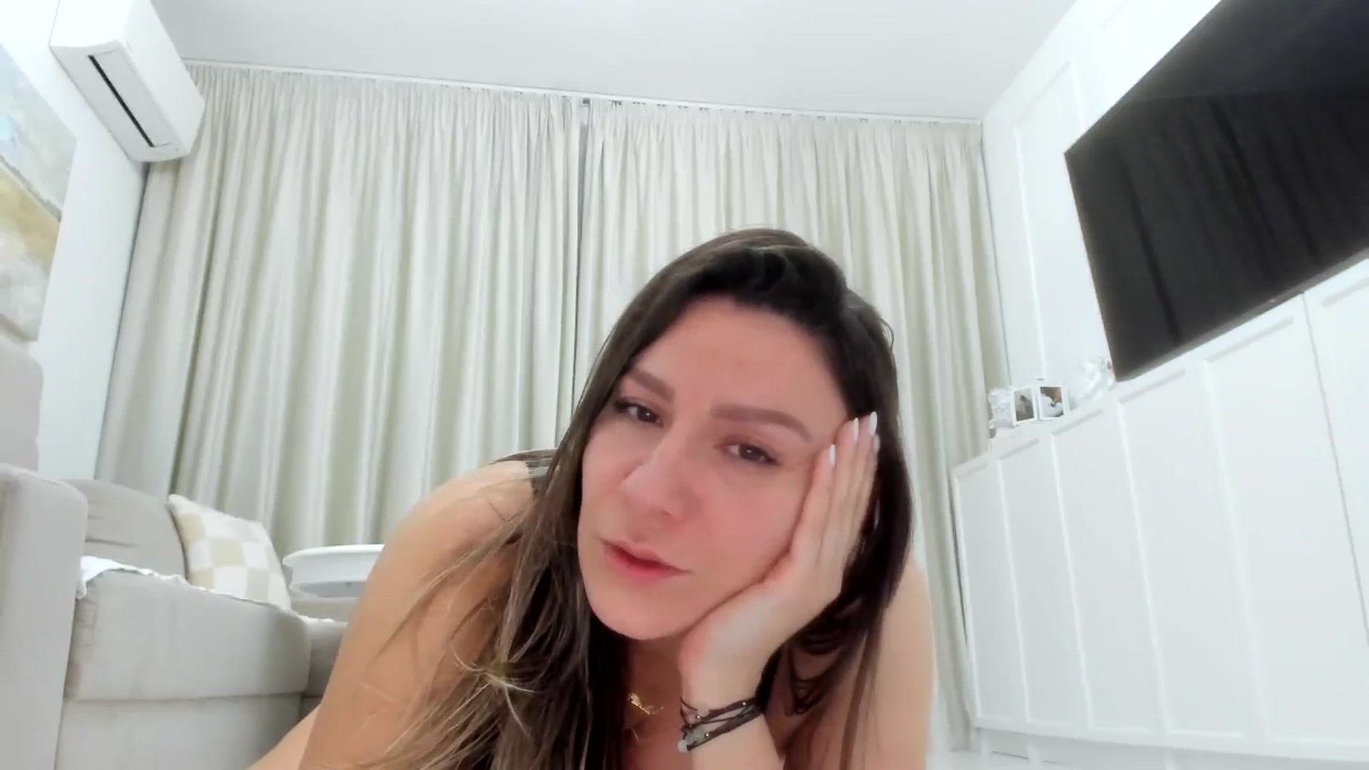 Gallery image thumbnail from ItsEvie's myfreecams stream on, 09/30/2025, 22:56 image 16 of 20