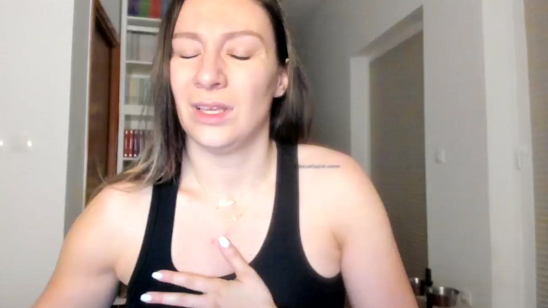 Gallery image thumbnail from ItsEvie's myfreecams stream on, 10/02/2025, 24:07 image 1 of 20