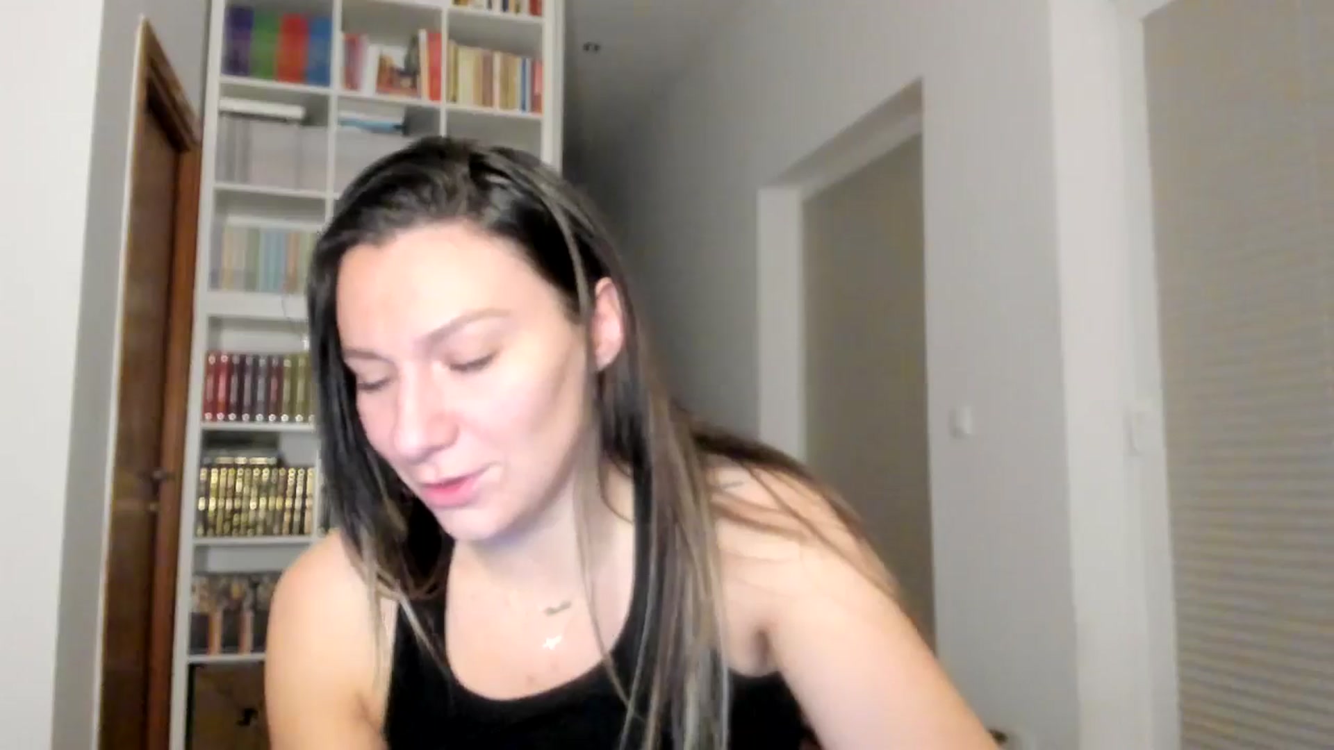 Gallery image thumbnail from ItsEvie's myfreecams stream on, 10/02/2025, 24:07 image 11 of 20