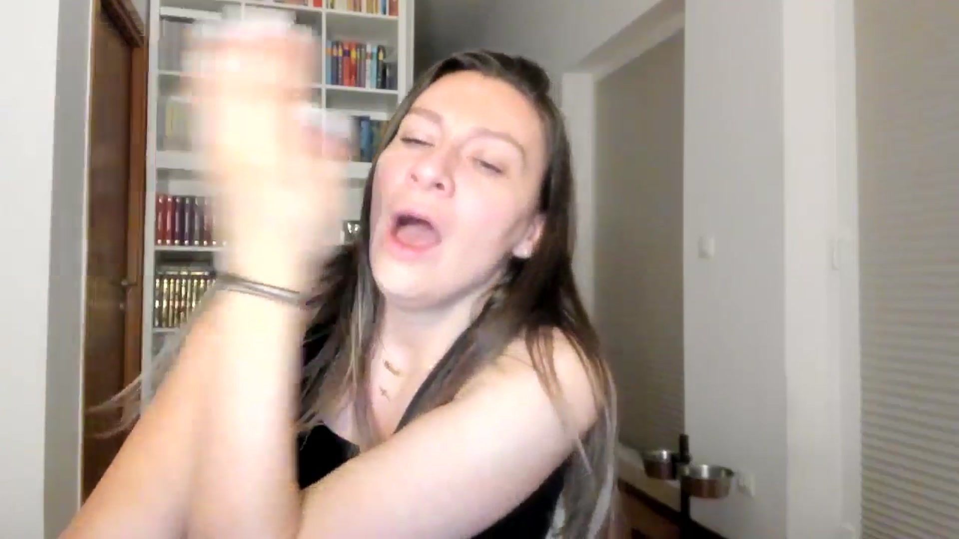 Gallery image thumbnail from ItsEvie's myfreecams stream on, 10/02/2025, 24:07 image 19 of 20