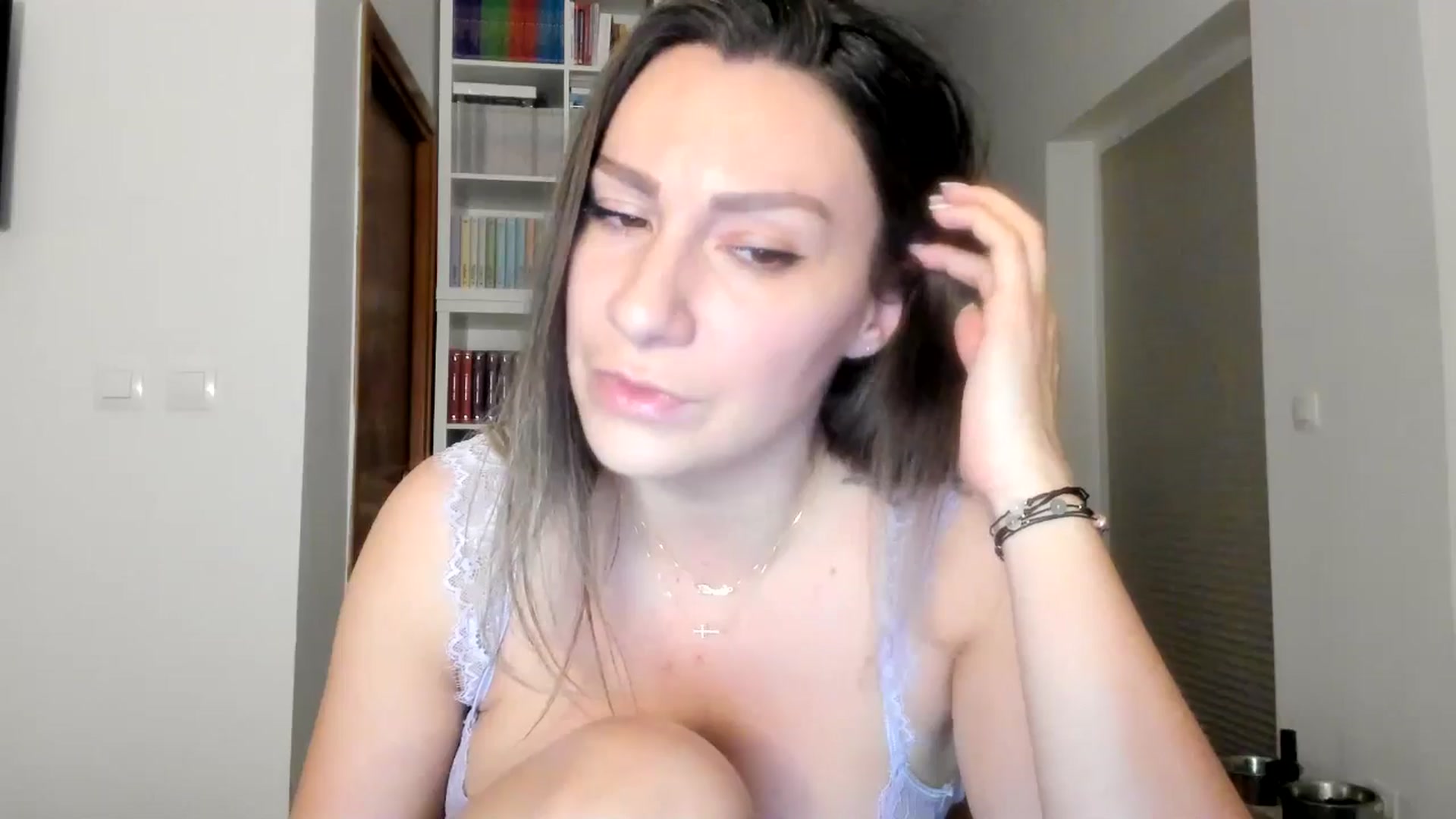 Gallery image thumbnail from ItsEvie's myfreecams stream on, 10/04/2025, 23:02 image 6 of 20