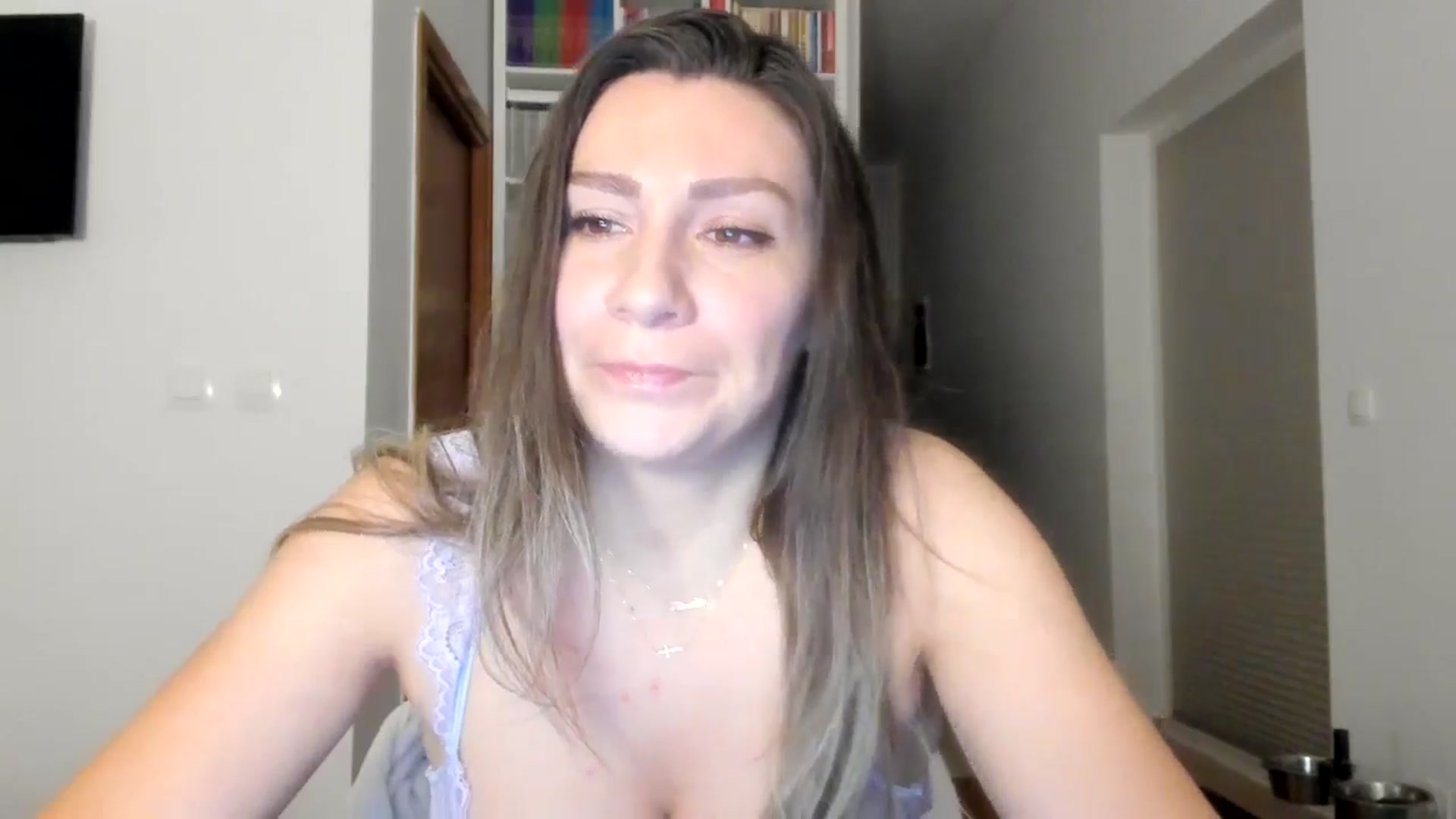 Gallery image thumbnail from ItsEvie's myfreecams stream on, 10/04/2025, 23:02 image 4 of 20