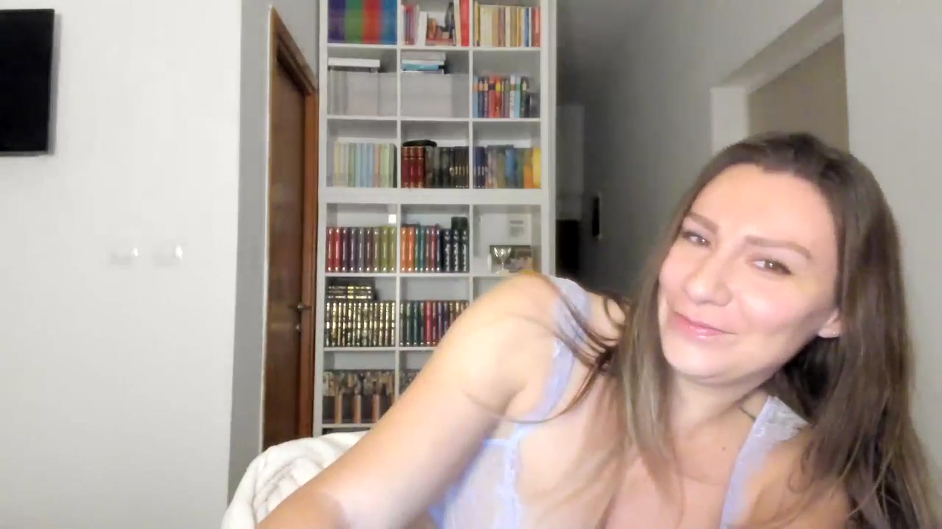 Gallery image thumbnail from ItsEvie's myfreecams stream on, 10/04/2025, 23:02 image 5 of 20