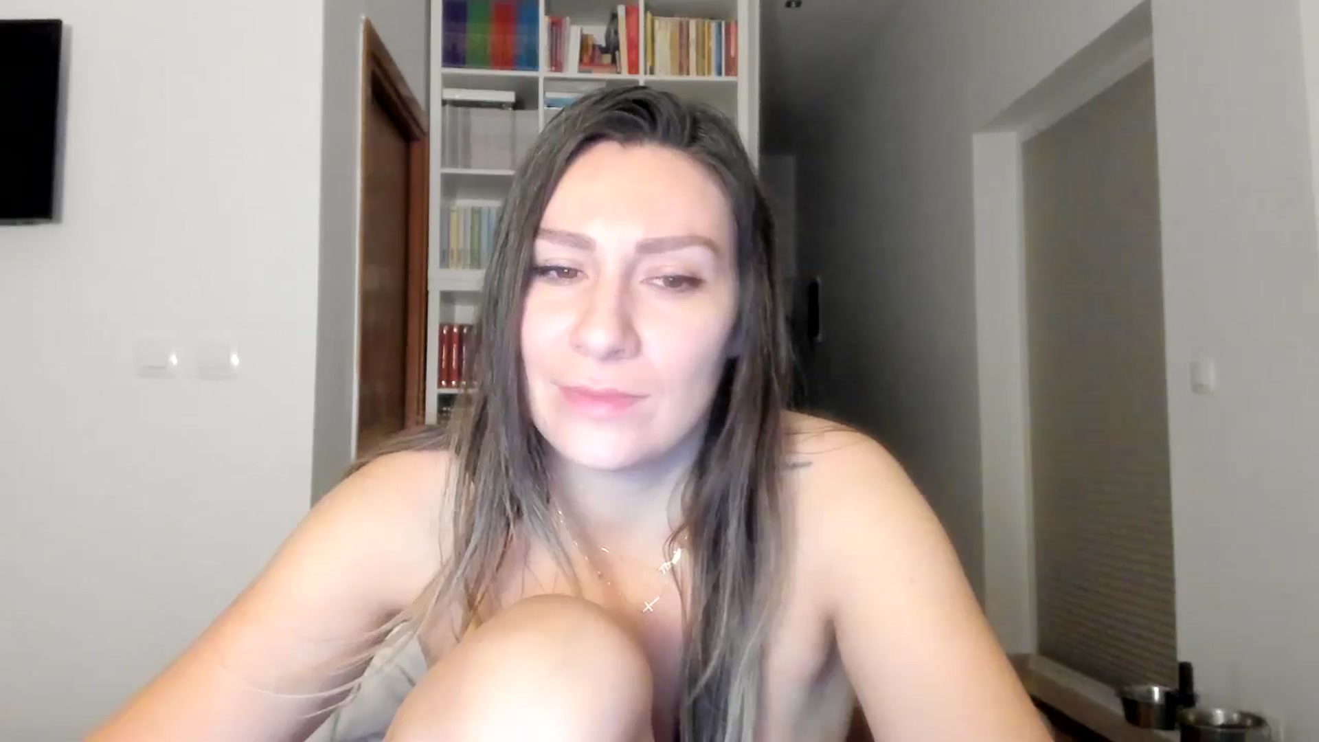 Gallery image thumbnail from ItsEvie's myfreecams stream on, 10/05/2025, 01:02 image 8 of 20