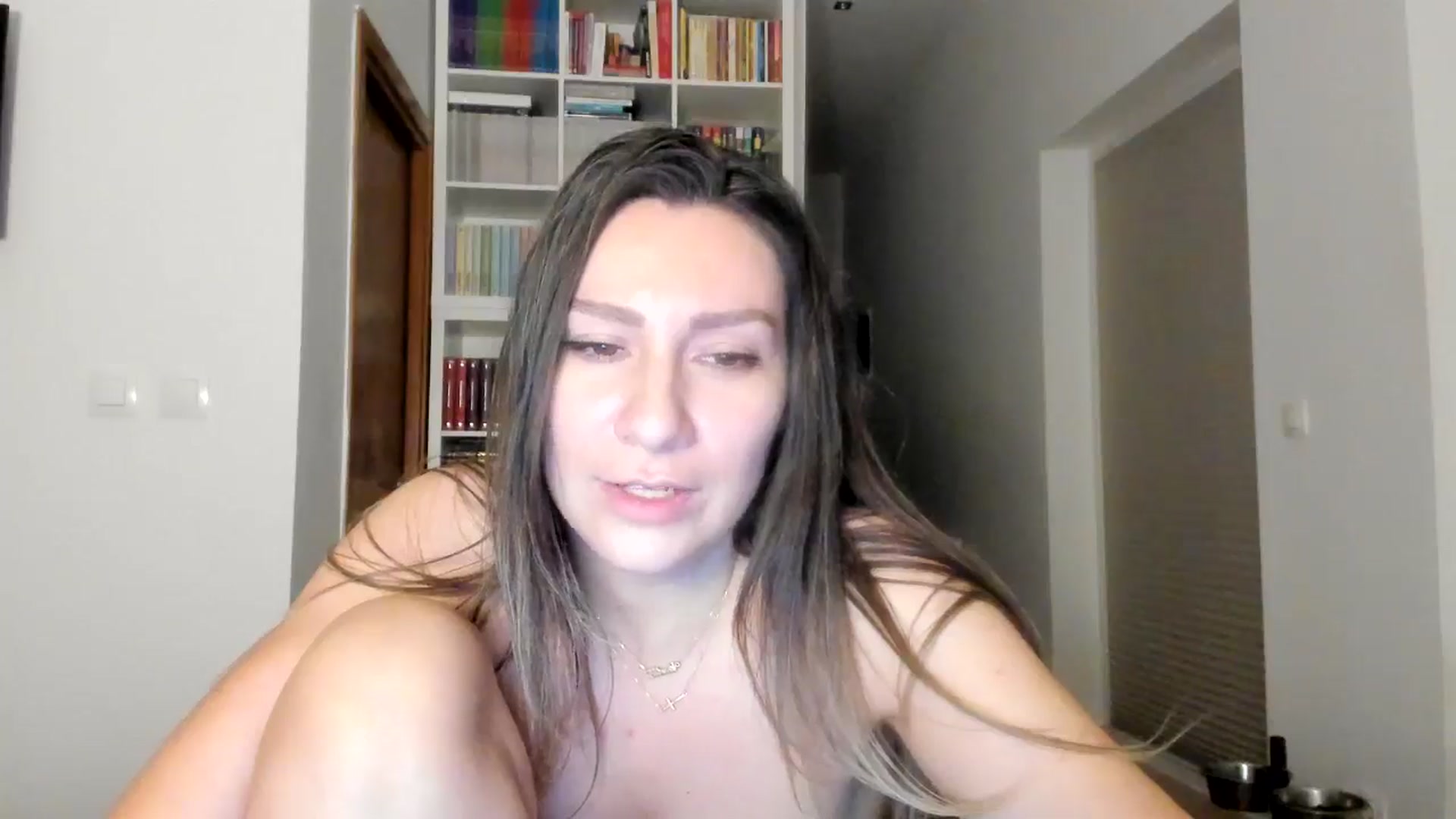 Gallery image thumbnail from ItsEvie's myfreecams stream on, 10/05/2025, 01:02 image 17 of 20