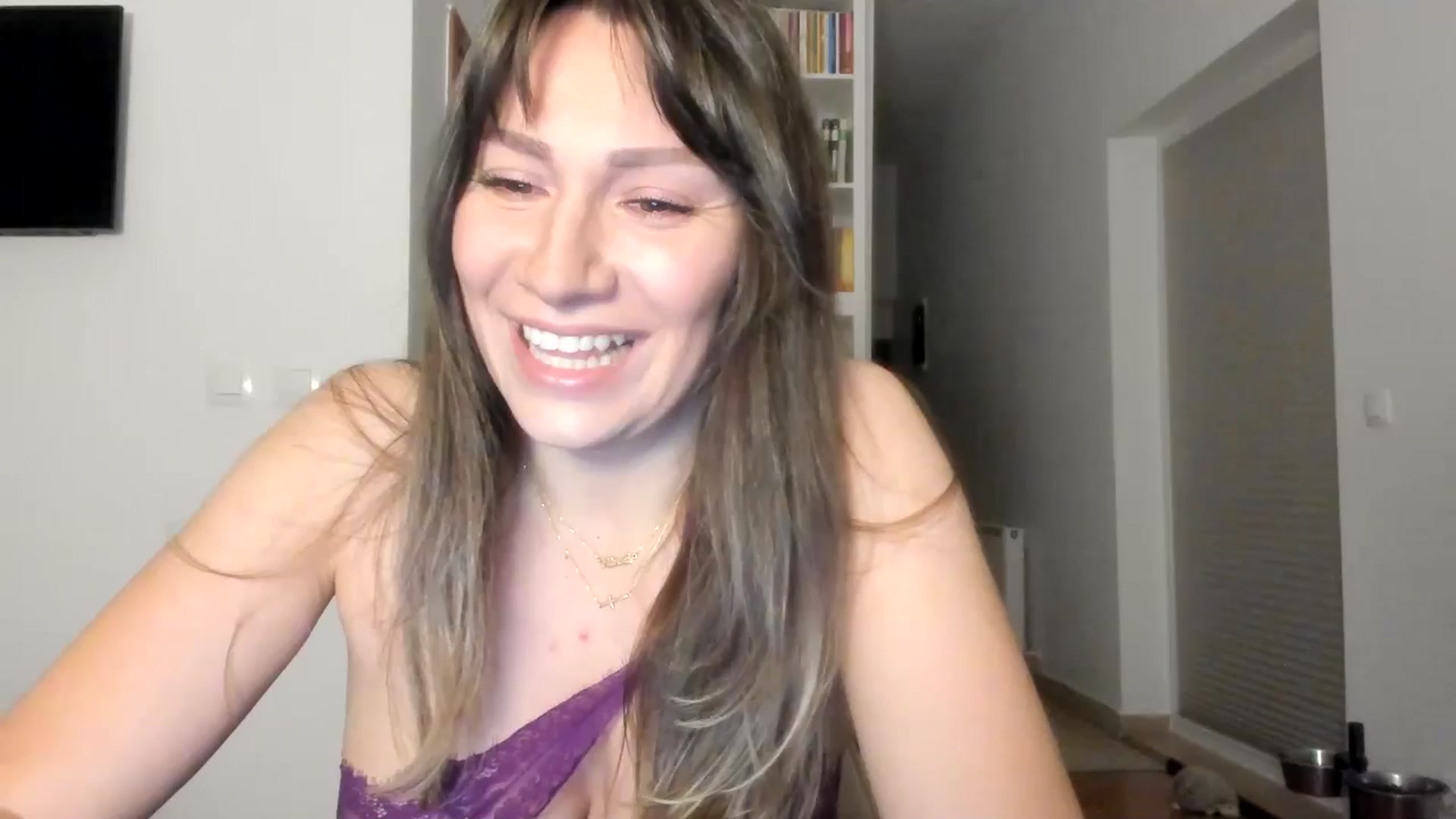 Gallery image thumbnail from ItsEvie's myfreecams stream on, 10/13/2025, 22:02 image 5 of 20