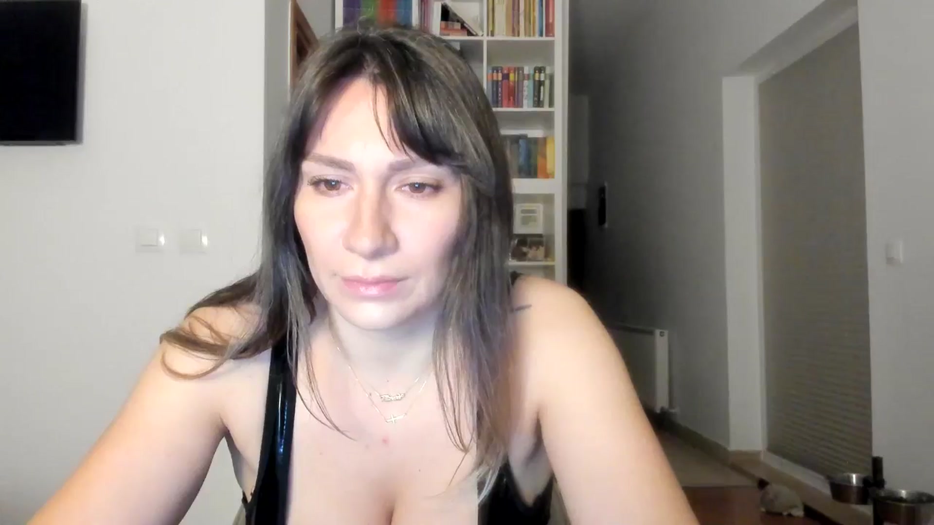 Gallery image thumbnail from ItsEvie's myfreecams stream on, 10/14/2025, 24:01 image 6 of 20