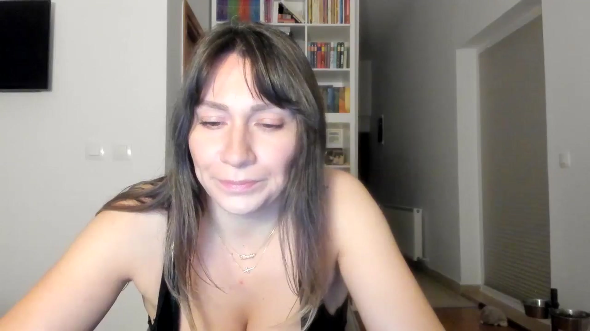 Gallery image thumbnail from ItsEvie's myfreecams stream on, 10/14/2025, 24:01 image 7 of 20