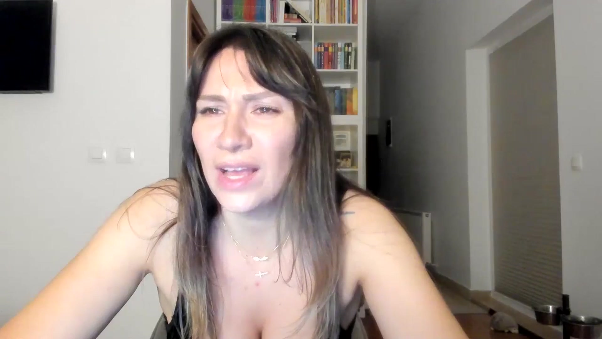 Gallery image thumbnail from ItsEvie's myfreecams stream on, 10/14/2025, 24:01 image 10 of 20