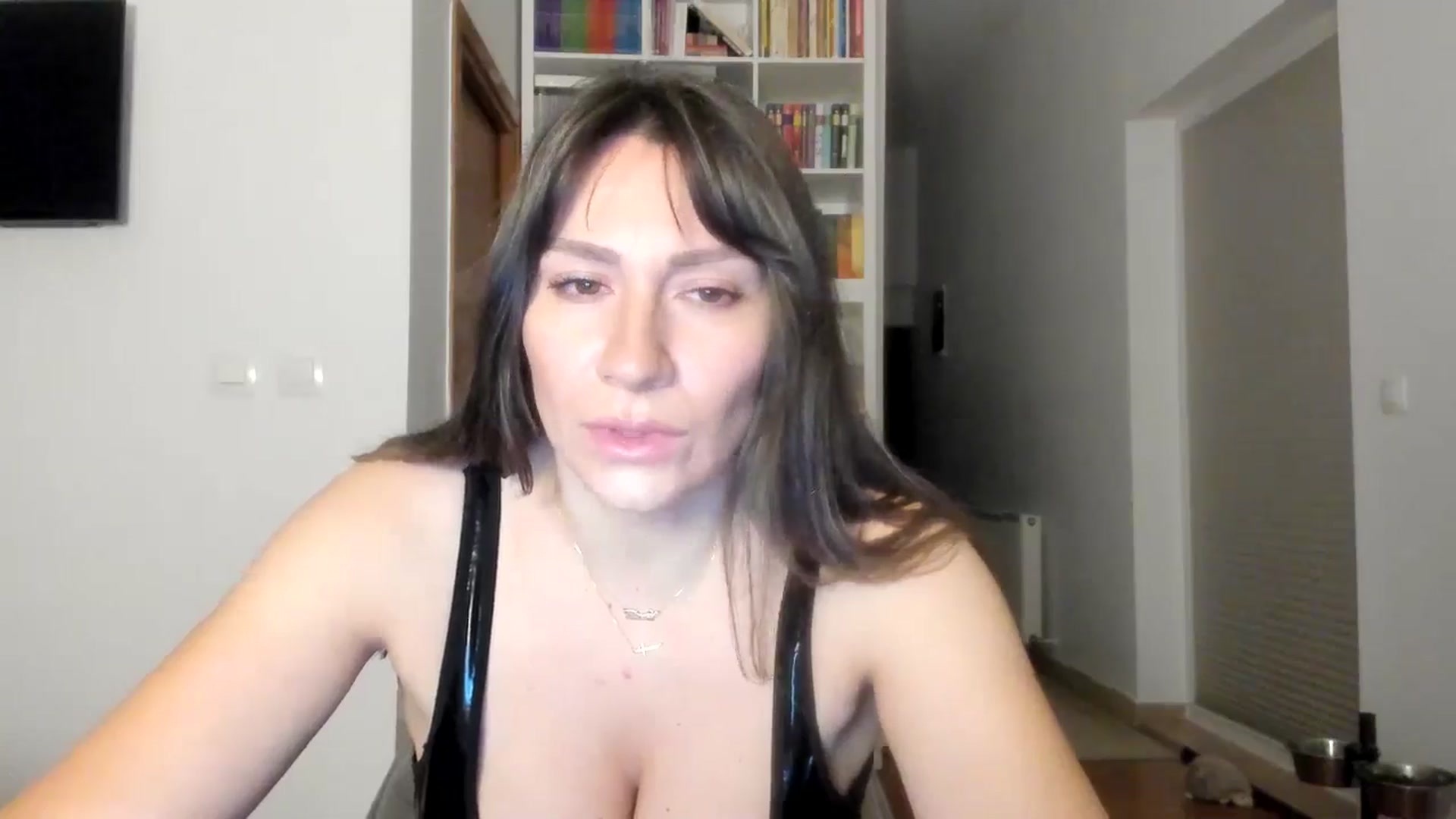 Gallery image thumbnail from ItsEvie's myfreecams stream on, 10/14/2025, 24:01 image 2 of 20