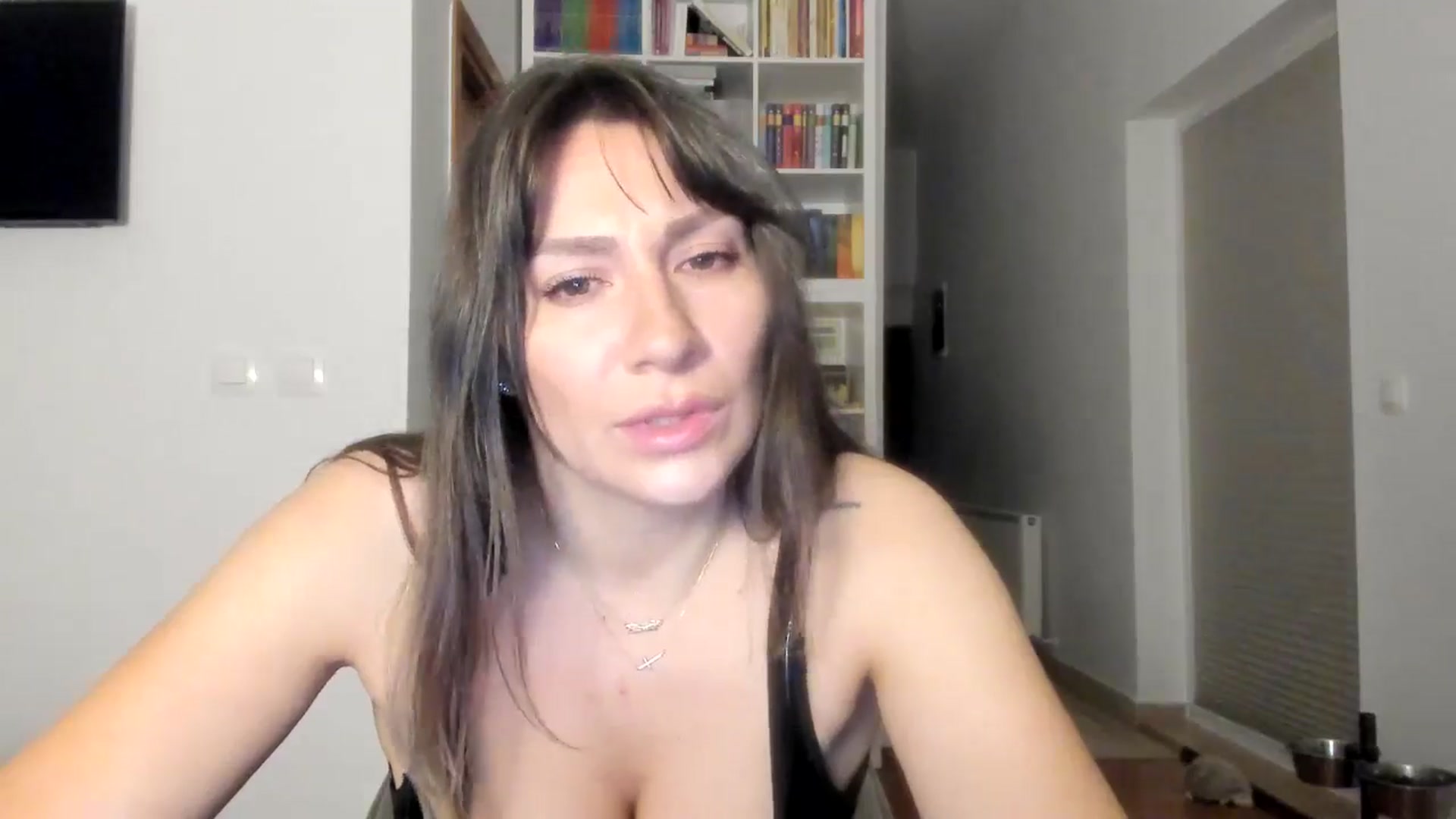 Gallery image thumbnail from ItsEvie's myfreecams stream on, 10/14/2025, 24:01 image 5 of 20