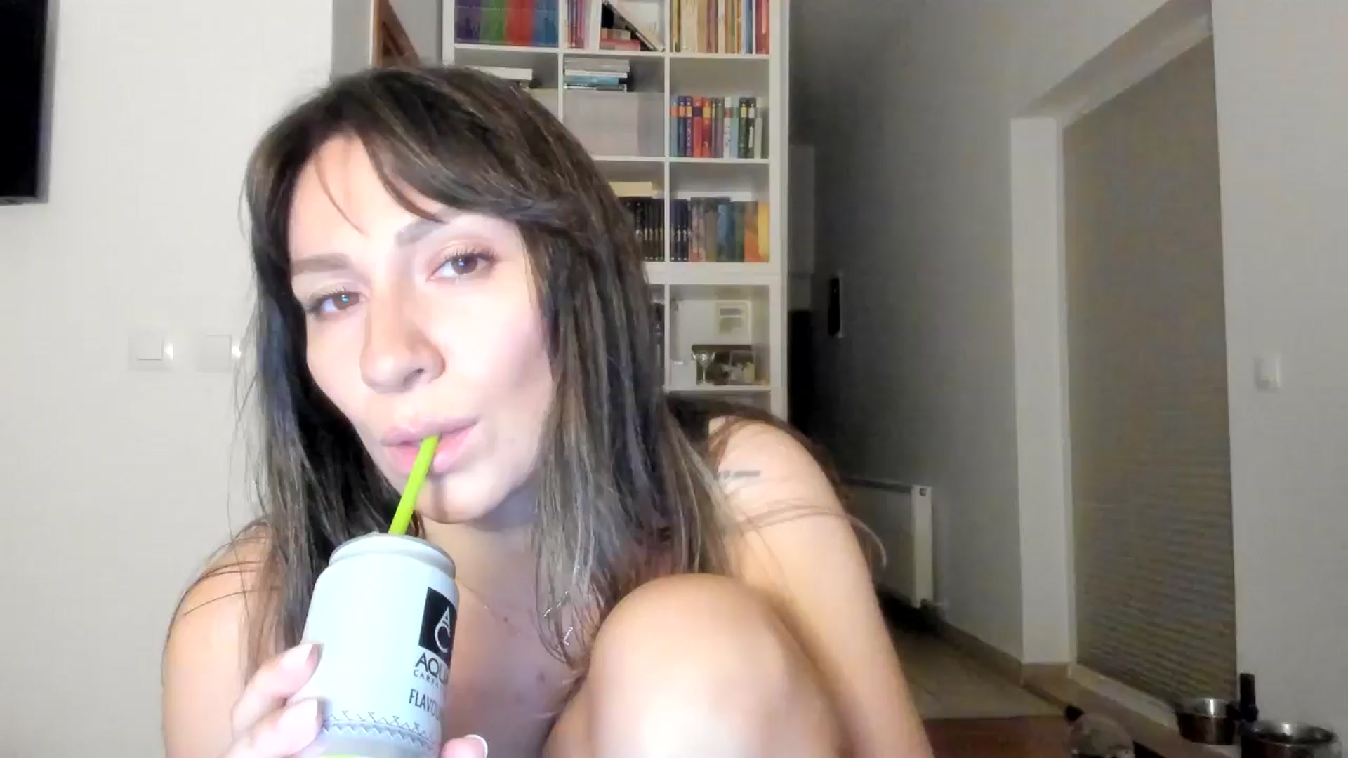Gallery image thumbnail from ItsEvie's myfreecams stream on, 10/14/2025, 24:19 image 14 of 20