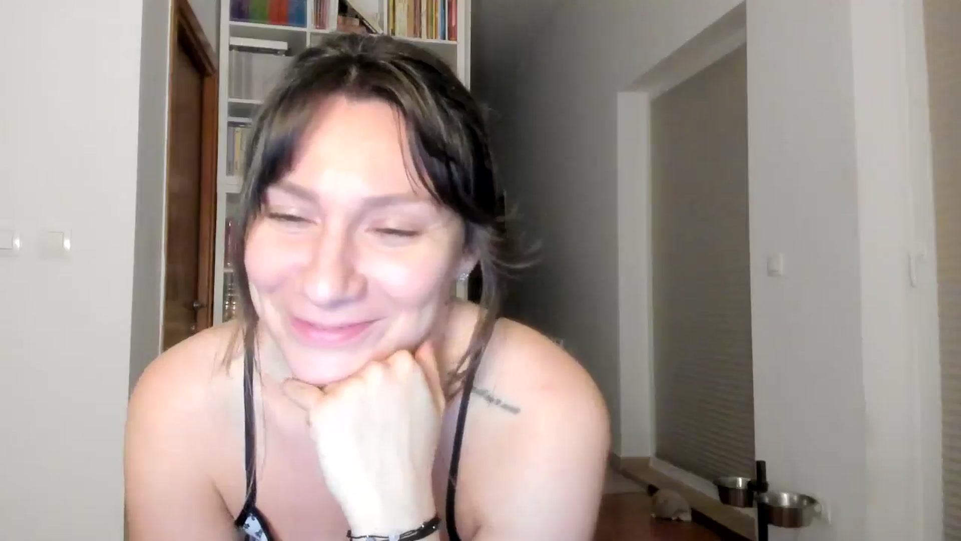 Gallery image thumbnail from ItsEvie's myfreecams stream on, 10/15/2025, 24:12 image 3 of 20