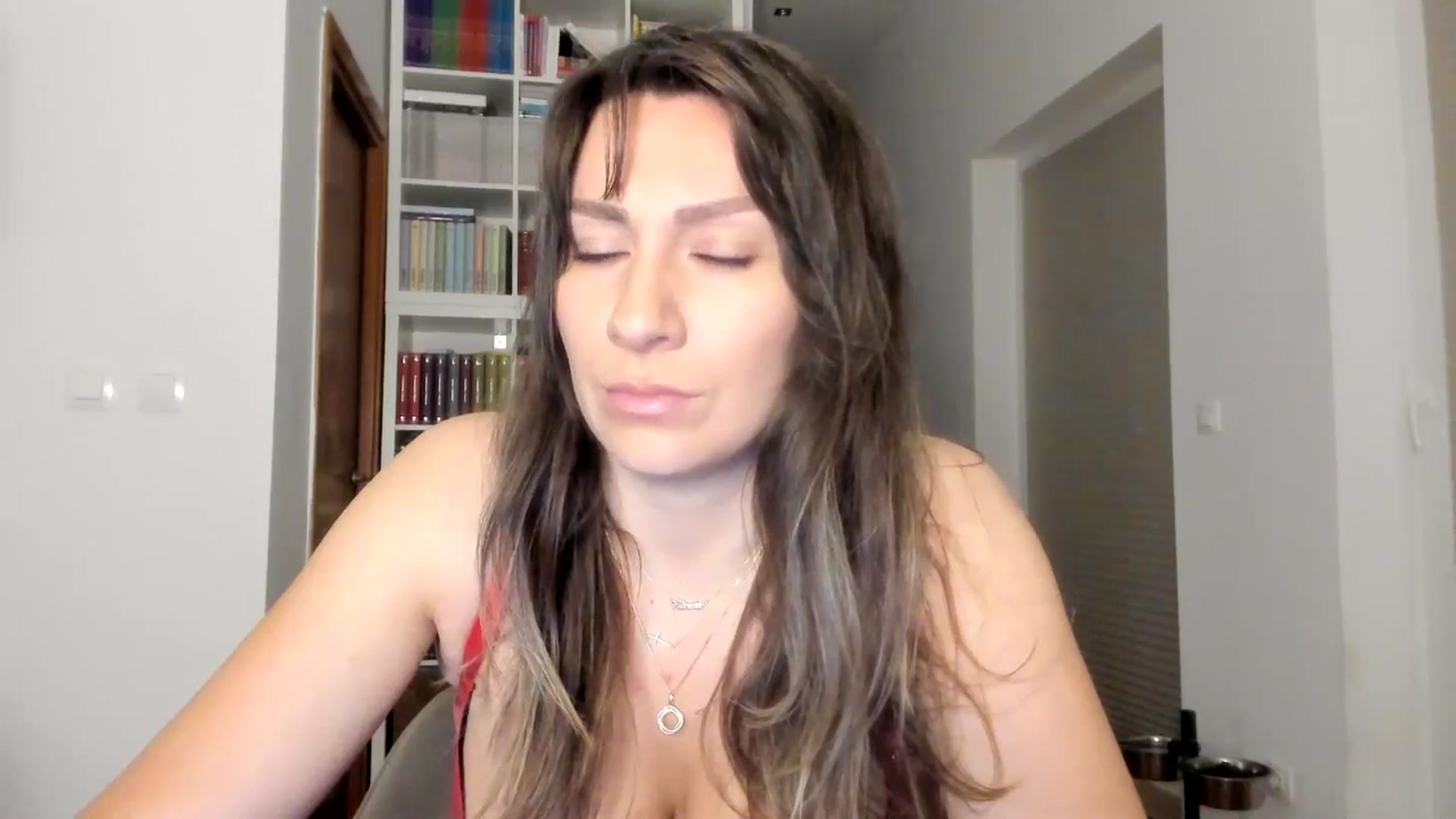 Gallery image thumbnail from ItsEvie's myfreecams stream on, 10/15/2025, 23:06 image 10 of 20