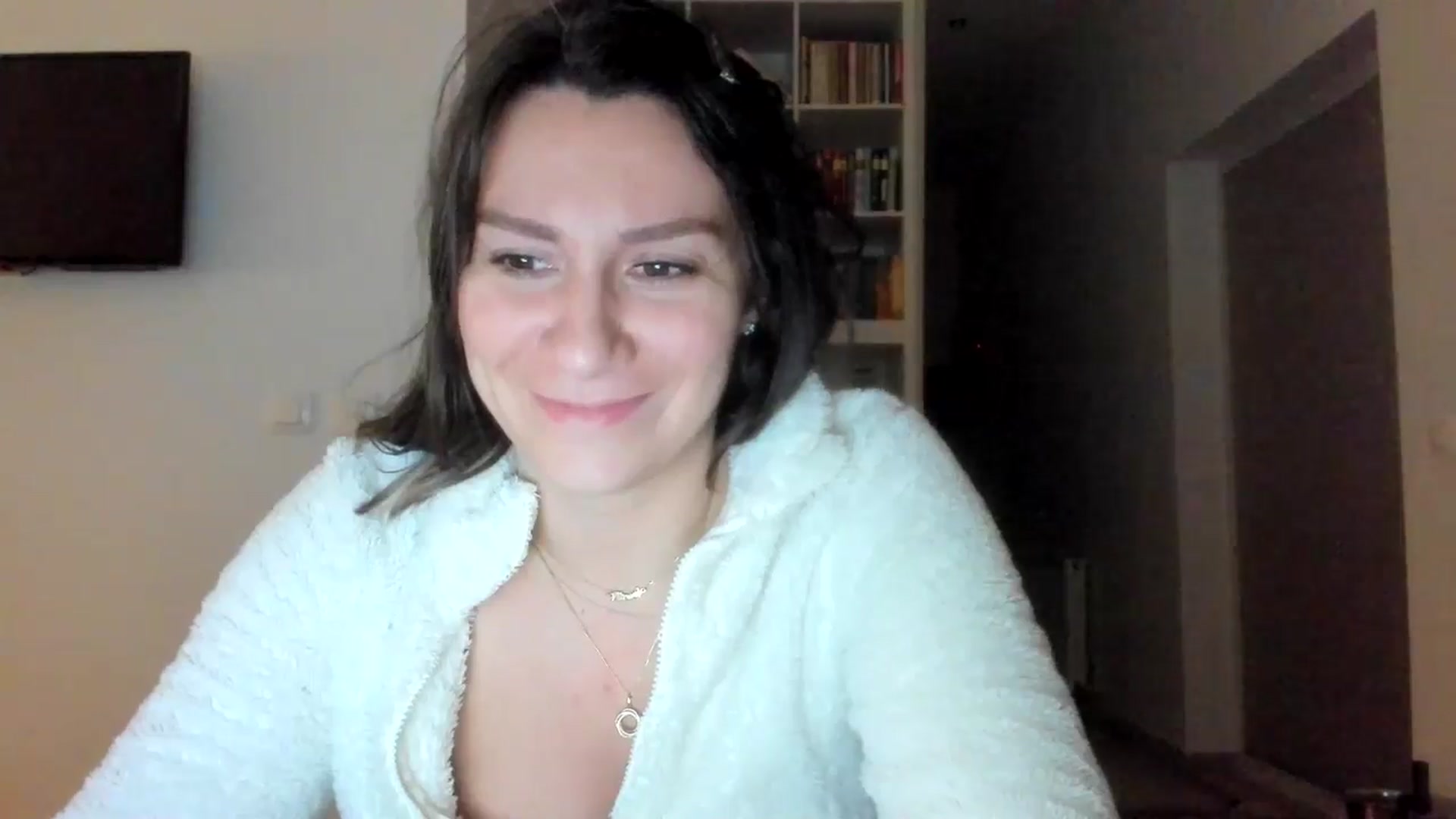 Gallery image thumbnail from ItsEvie's myfreecams stream on, 10/16/2025, 22:26 image 3 of 20