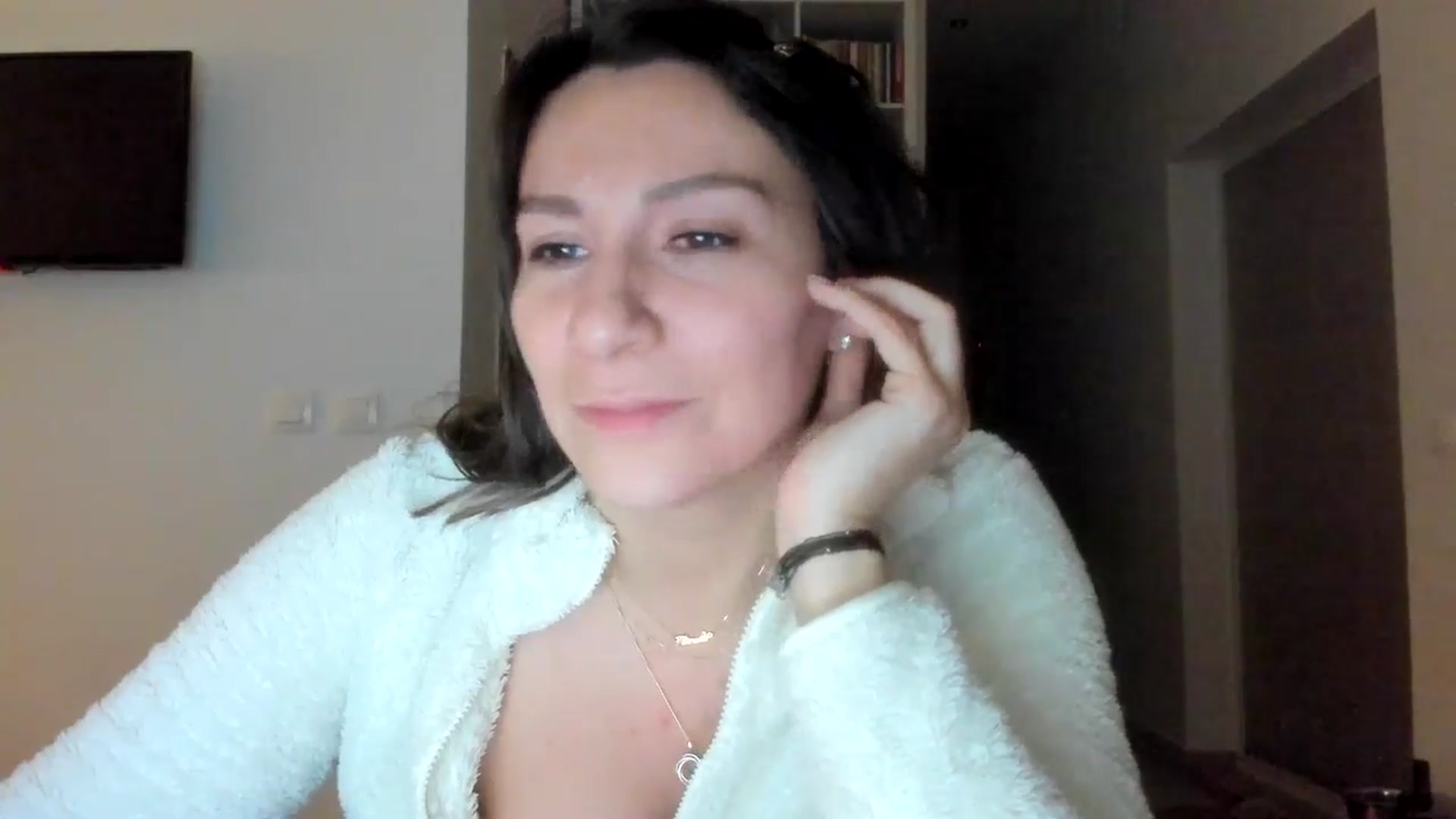 Gallery image thumbnail from ItsEvie's myfreecams stream on, 10/16/2025, 22:26 image 2 of 20