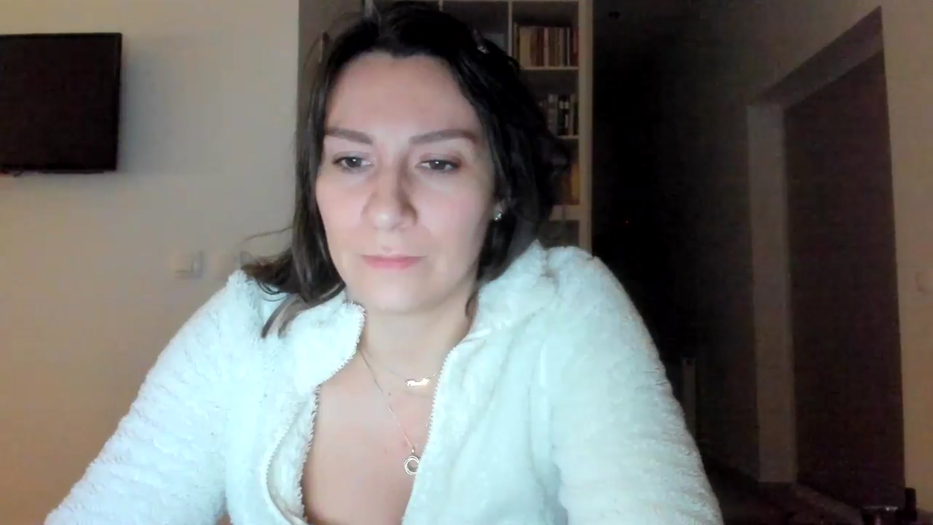 Gallery image thumbnail from ItsEvie's myfreecams stream on, 10/16/2025, 22:26 image 4 of 20