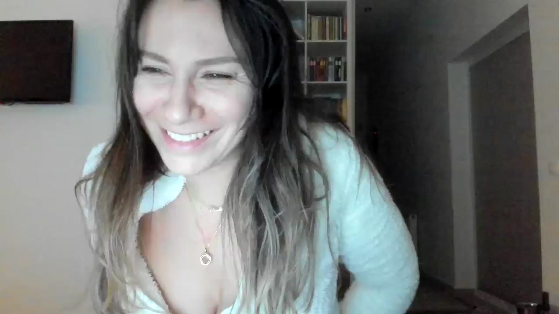 Gallery image thumbnail from ItsEvie's myfreecams stream on, 10/16/2025, 22:26 image 1 of 20