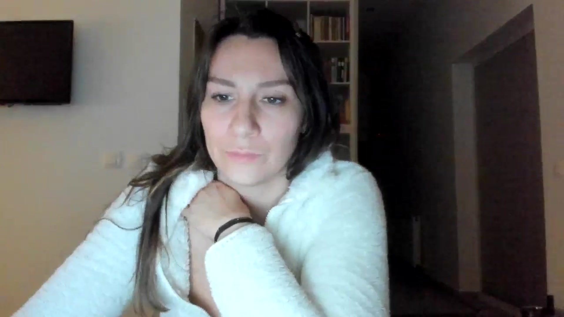 Gallery image thumbnail from ItsEvie's myfreecams stream on, 10/16/2025, 22:26 image 12 of 20