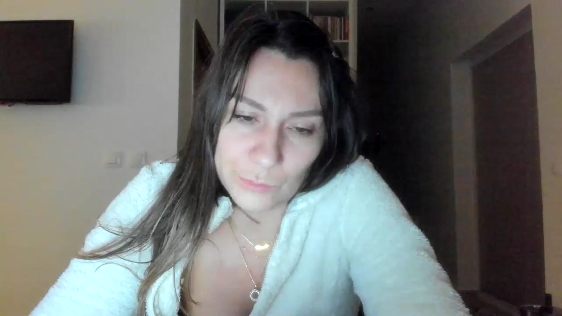 Gallery image thumbnail from ItsEvie's myfreecams stream on, 10/16/2025, 22:26 image 14 of 20