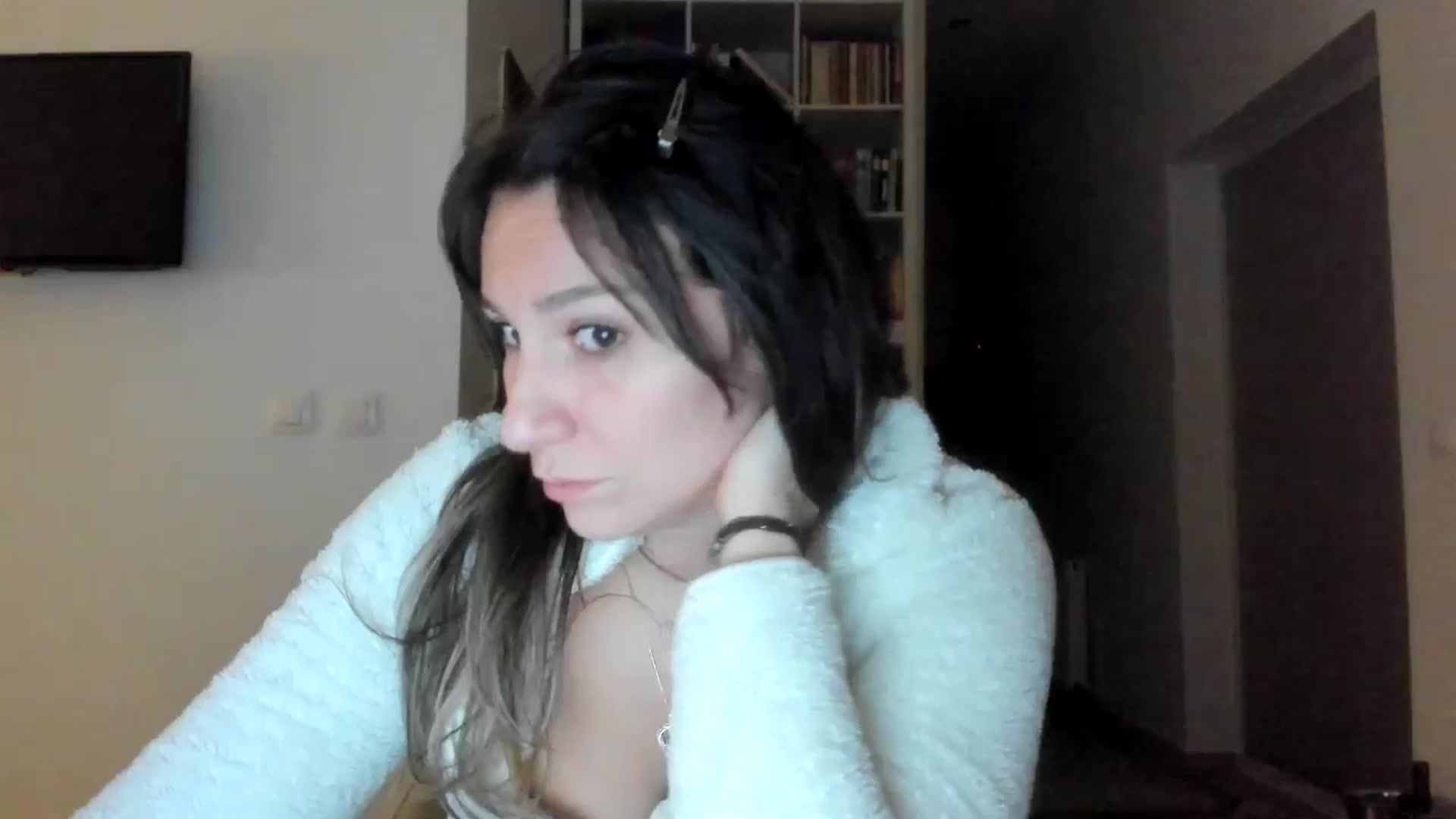 Gallery image thumbnail from ItsEvie's myfreecams stream on, 10/16/2025, 22:26 image 15 of 20