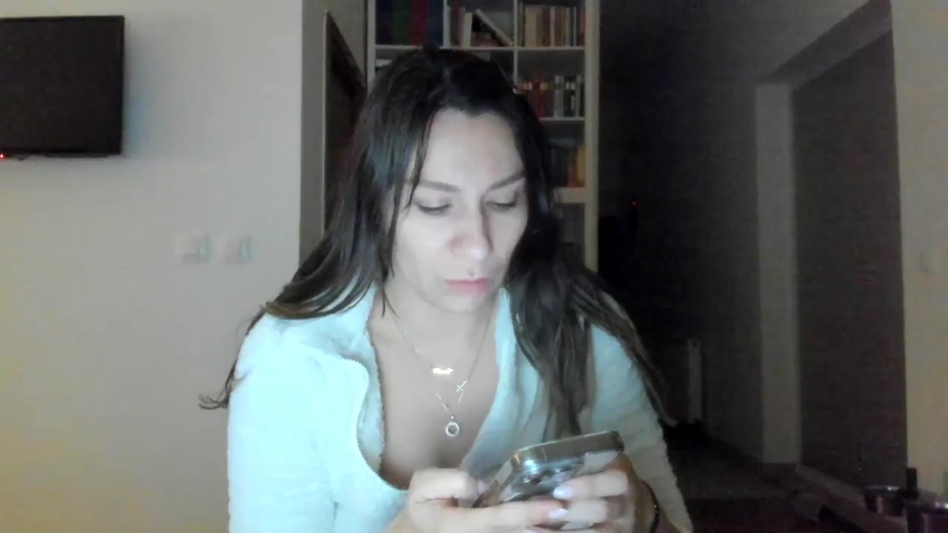 Gallery image thumbnail from ItsEvie's myfreecams stream on, 10/17/2025, 24:23 image 5 of 20