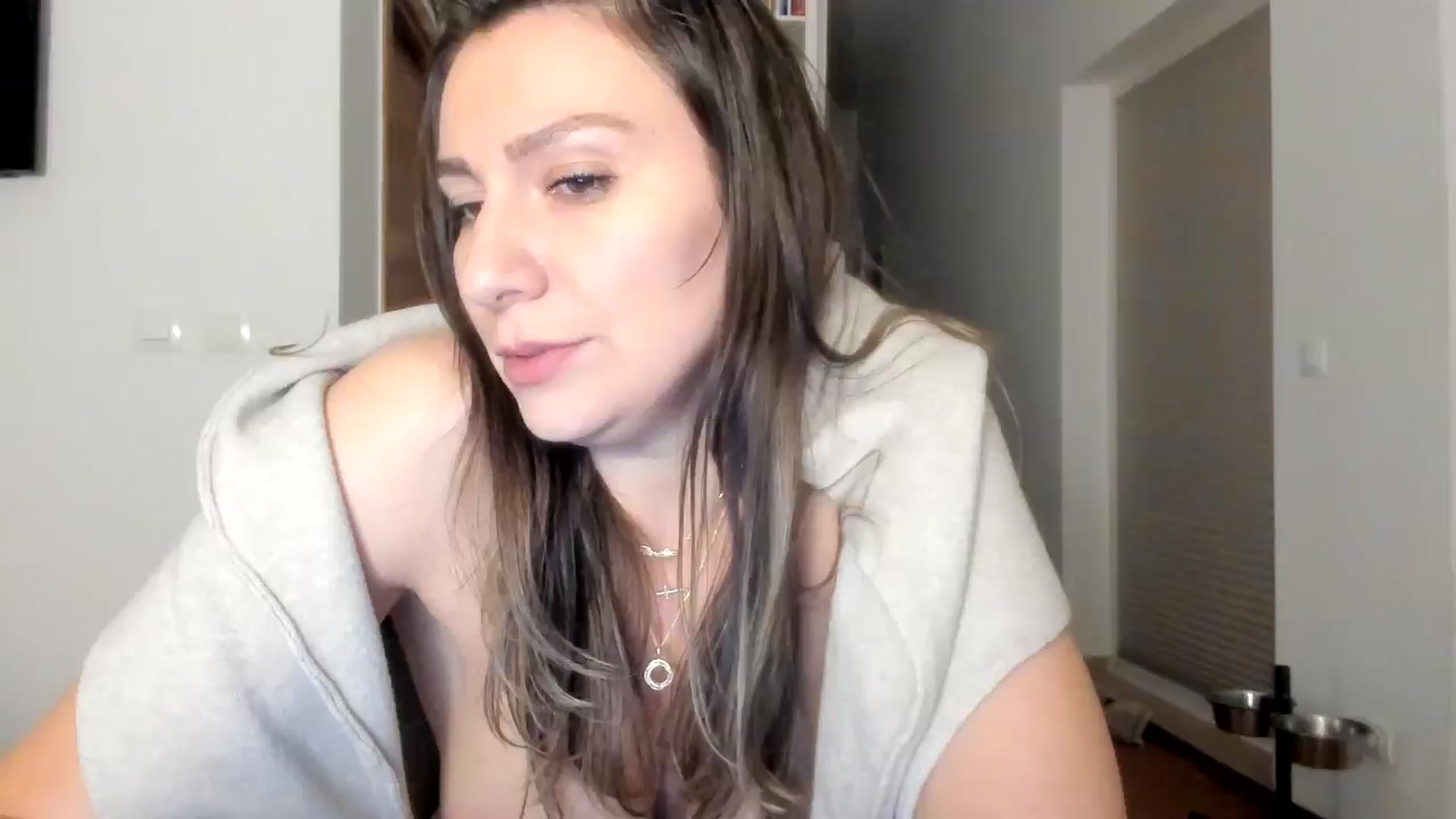 Gallery image thumbnail from ItsEvie's myfreecams stream on, 10/18/2025, 24:01 image 20 of 20