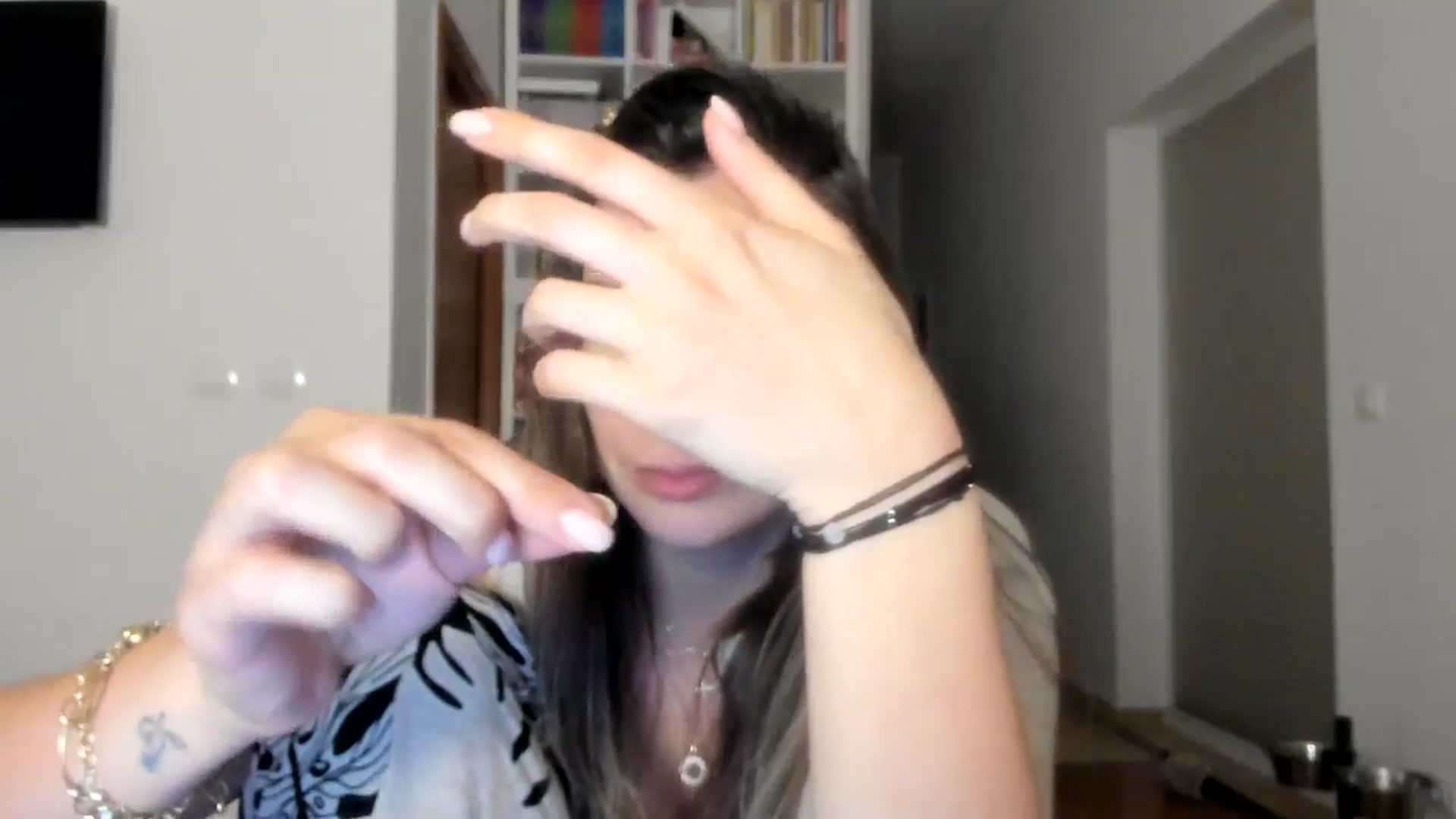 Gallery image thumbnail from ItsEvie's myfreecams stream on, 10/18/2025, 24:01 image 13 of 20