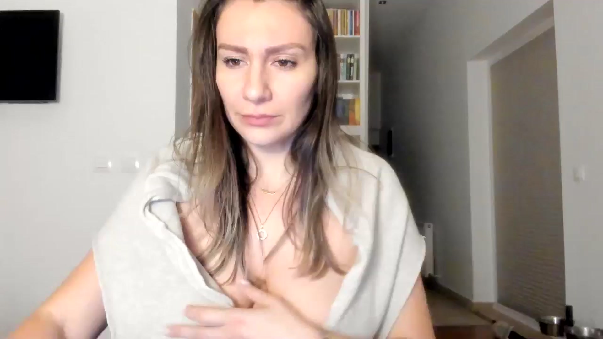 Gallery image thumbnail from ItsEvie's myfreecams stream on, 10/18/2025, 24:01 image 1 of 20