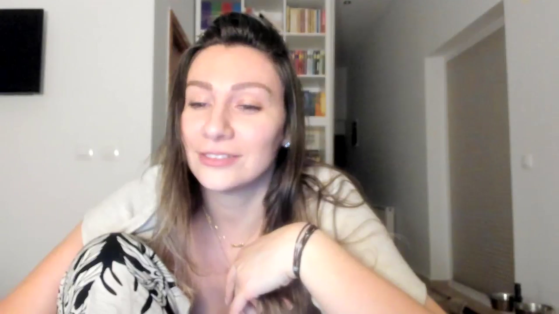 Gallery image thumbnail from ItsEvie's myfreecams stream on, 10/18/2025, 24:01 image 9 of 20