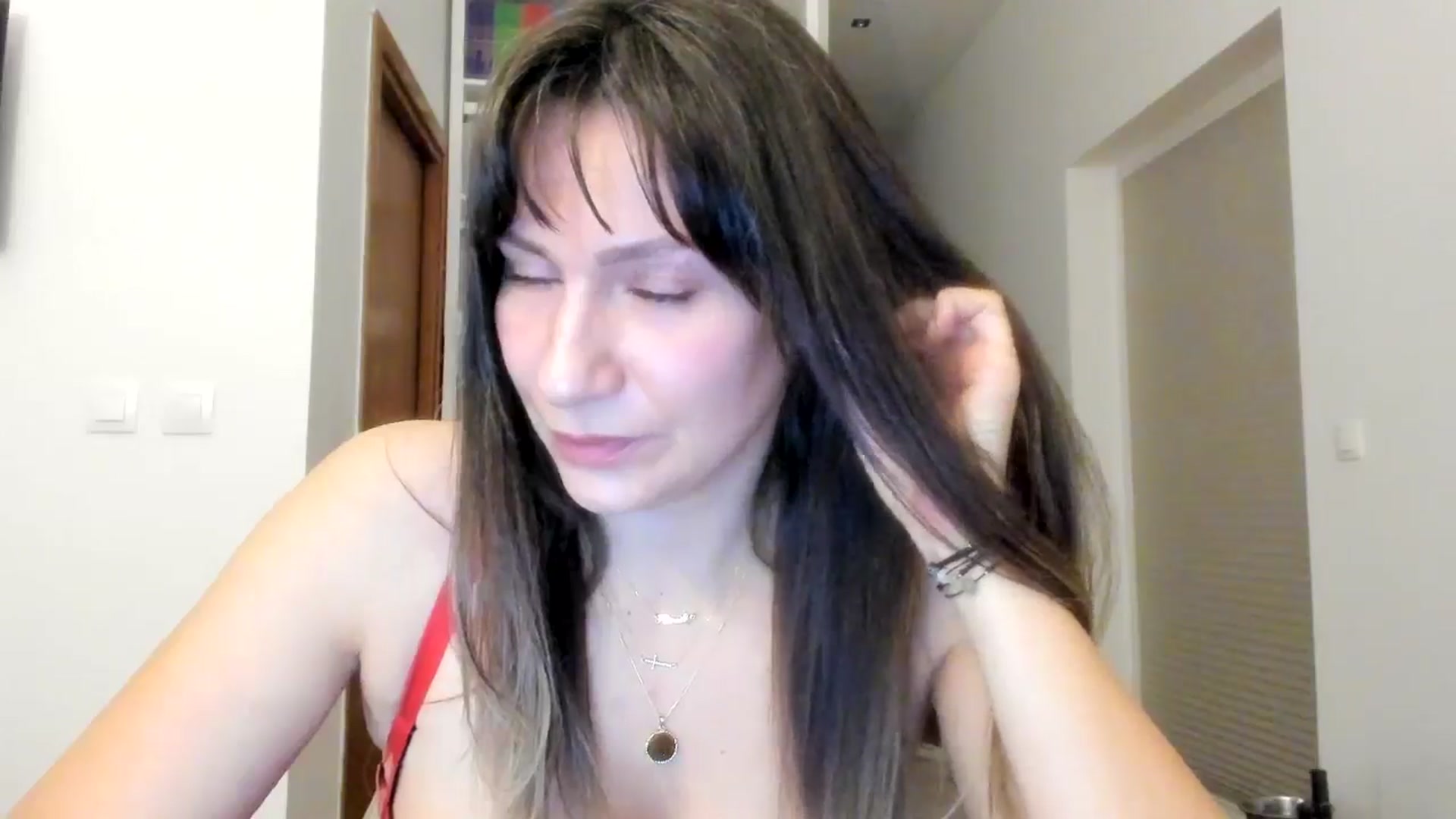 Gallery image thumbnail from ItsEvie's myfreecams stream on, 10/19/2025, 22:16 image 2 of 20