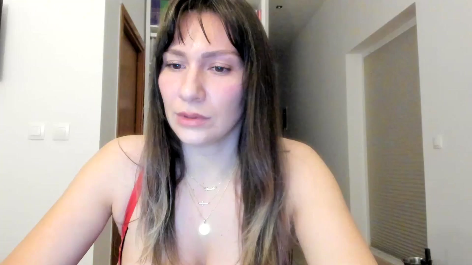 Gallery image thumbnail from ItsEvie's myfreecams stream on, 10/19/2025, 22:16 image 1 of 20