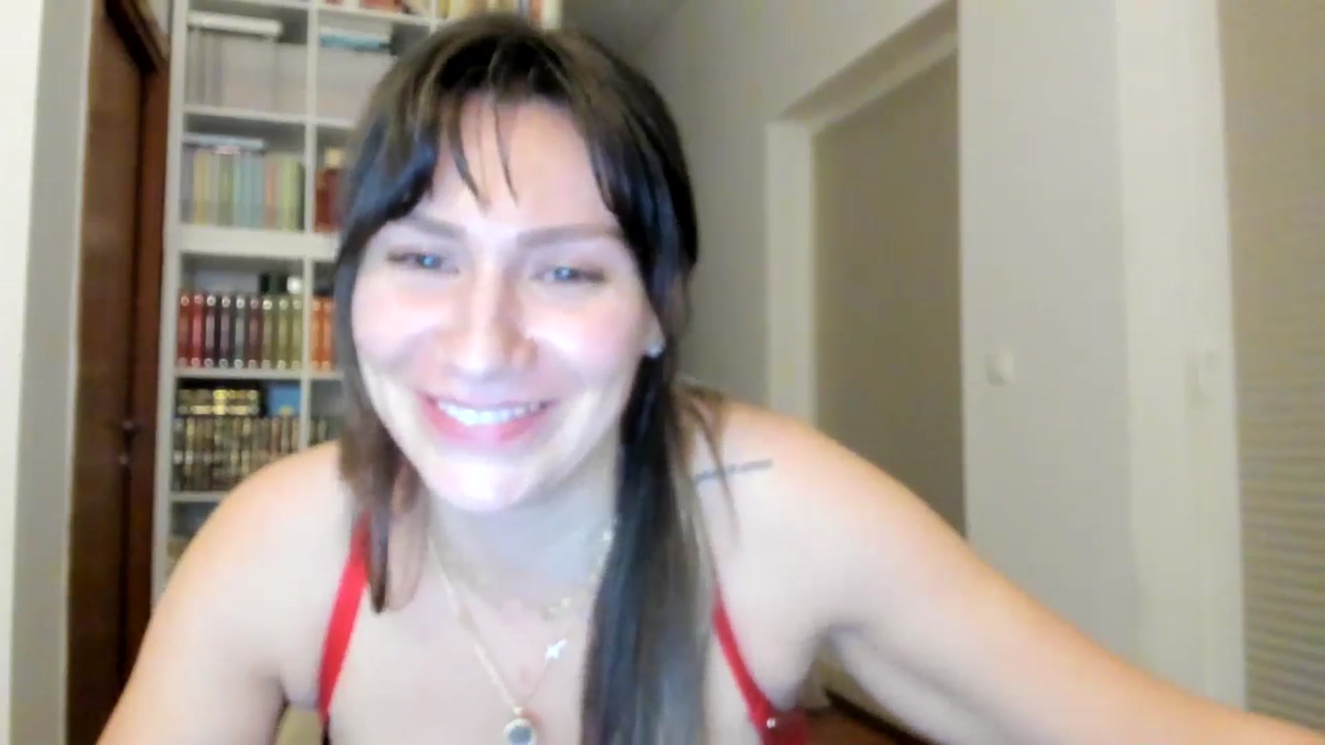 Gallery image thumbnail from ItsEvie's myfreecams stream on, 10/19/2025, 23:48 image 16 of 20