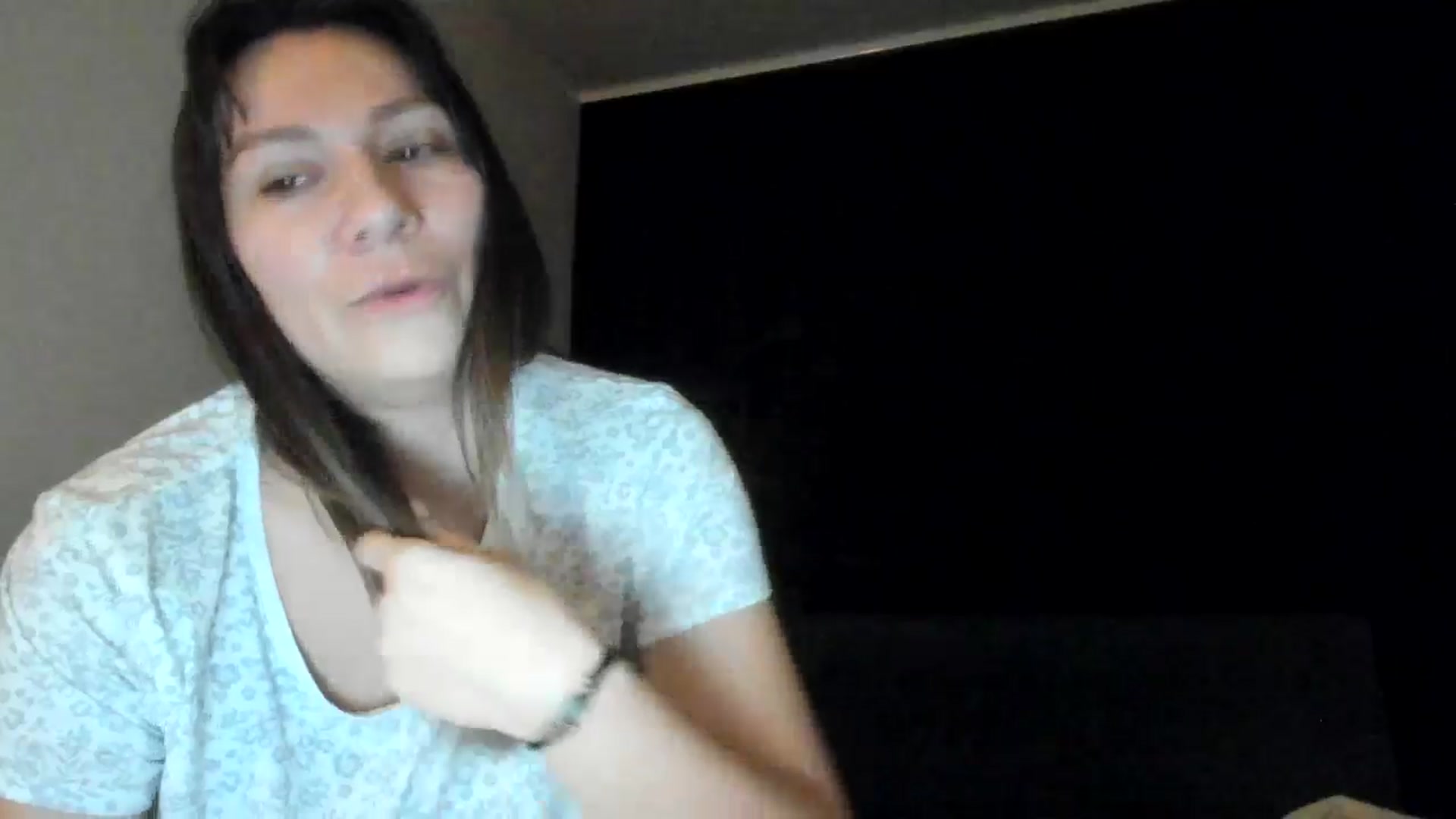 Gallery image thumbnail from ItsEvie's myfreecams stream on, 10/21/2025, 23:43 image 8 of 20