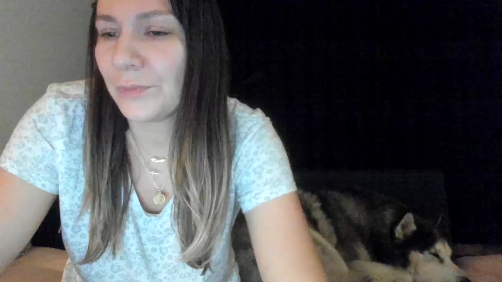 Gallery image thumbnail from ItsEvie's myfreecams stream on, 10/21/2025, 23:43 image 12 of 20