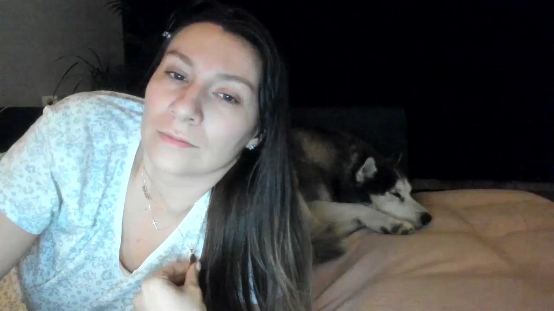 Gallery image thumbnail from ItsEvie's myfreecams stream on, 10/21/2025, 23:43 image 16 of 20