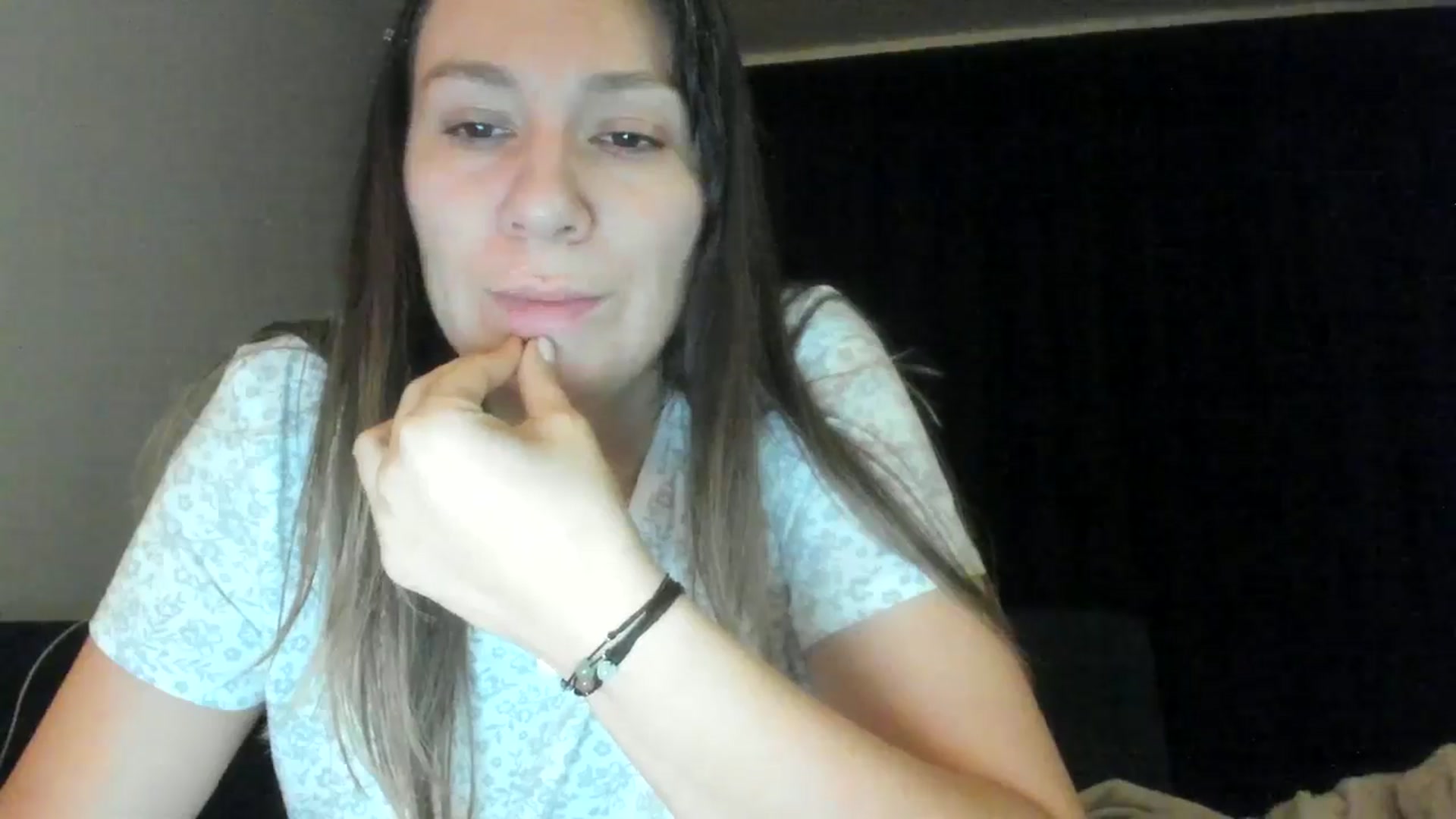 Gallery image thumbnail from ItsEvie's myfreecams stream on, 10/21/2025, 23:43 image 10 of 20