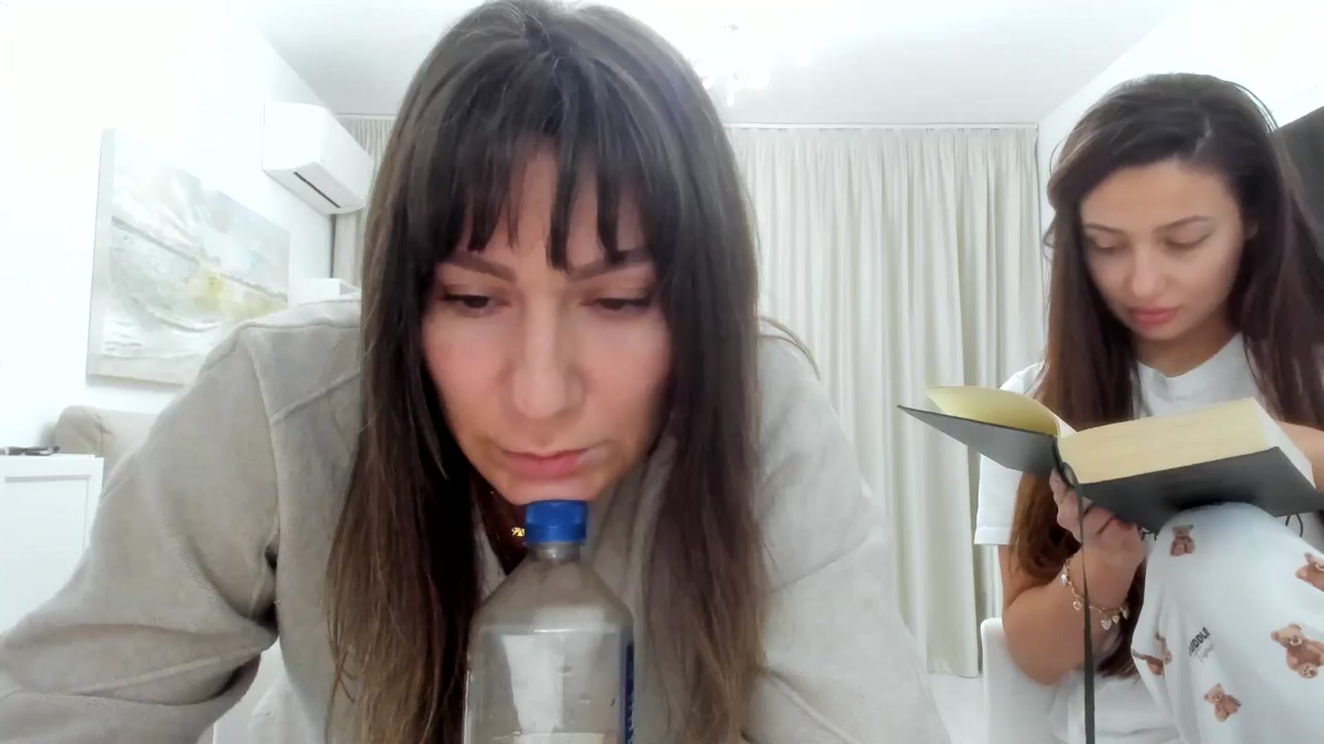Gallery image thumbnail from ItsEvie's myfreecams stream on, 10/30/2025, 24:03 image 3 of 20