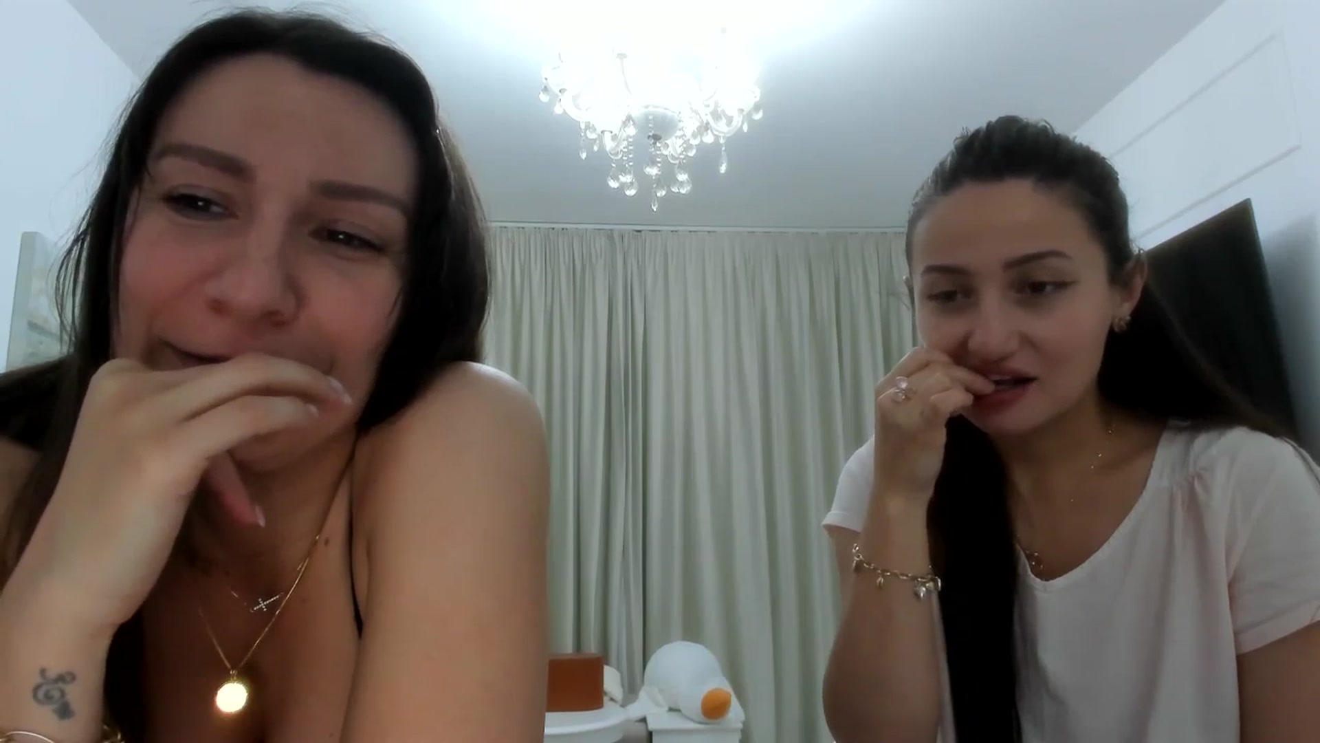Gallery image thumbnail from ItsEvie's myfreecams stream on, 10/30/2025, 23:52 image 16 of 20