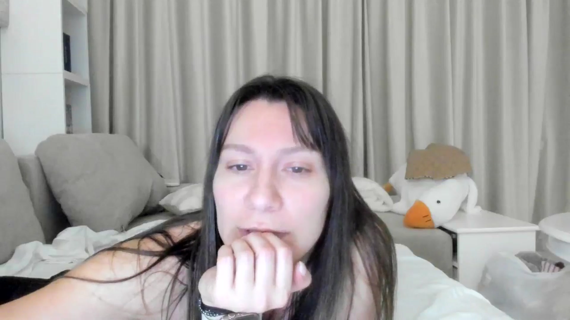 Gallery image thumbnail from ItsEvie's myfreecams stream on, 11/06/2025, 01:38 image 17 of 20